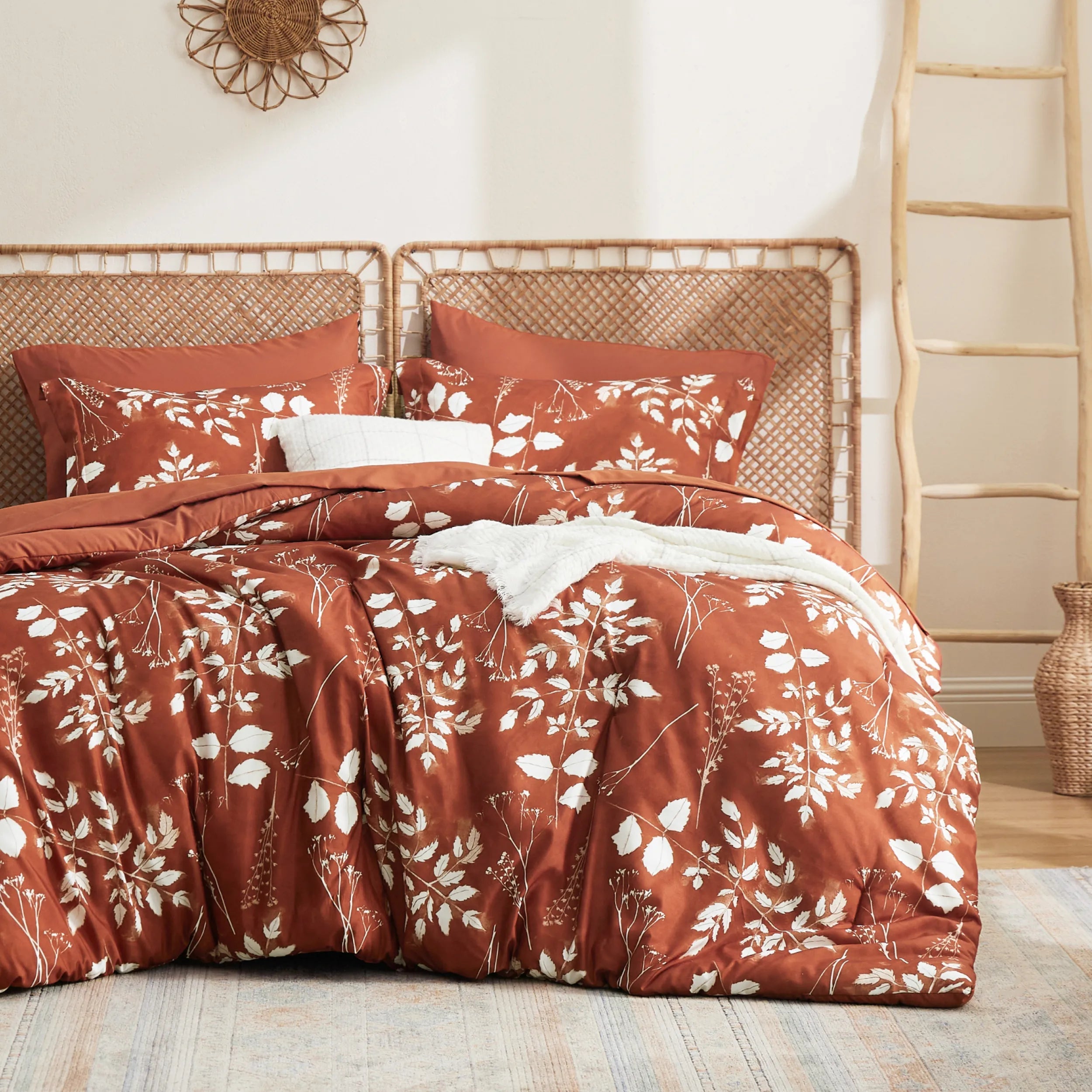 Elegant Floral Comforter Set