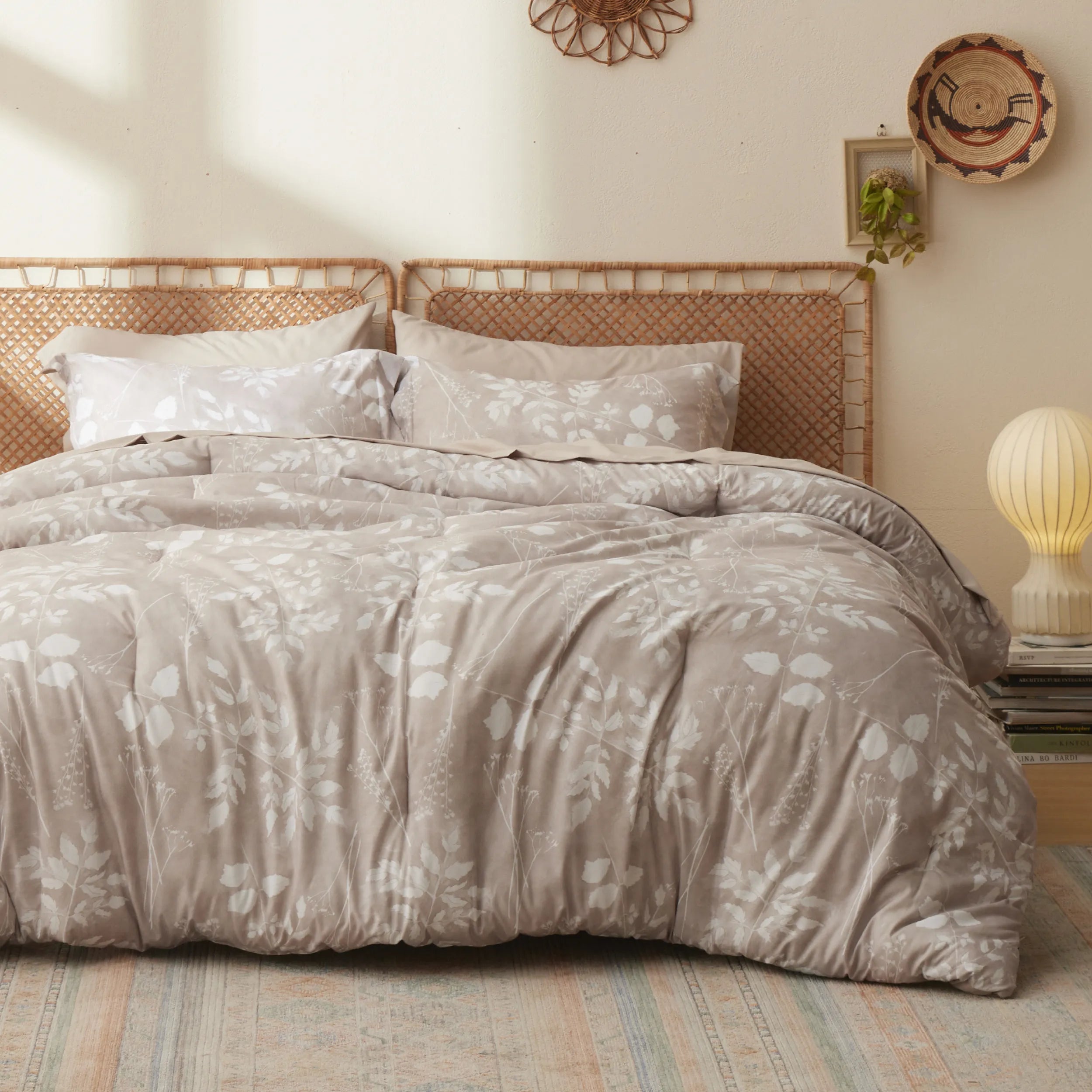 Elegant Floral Comforter Set