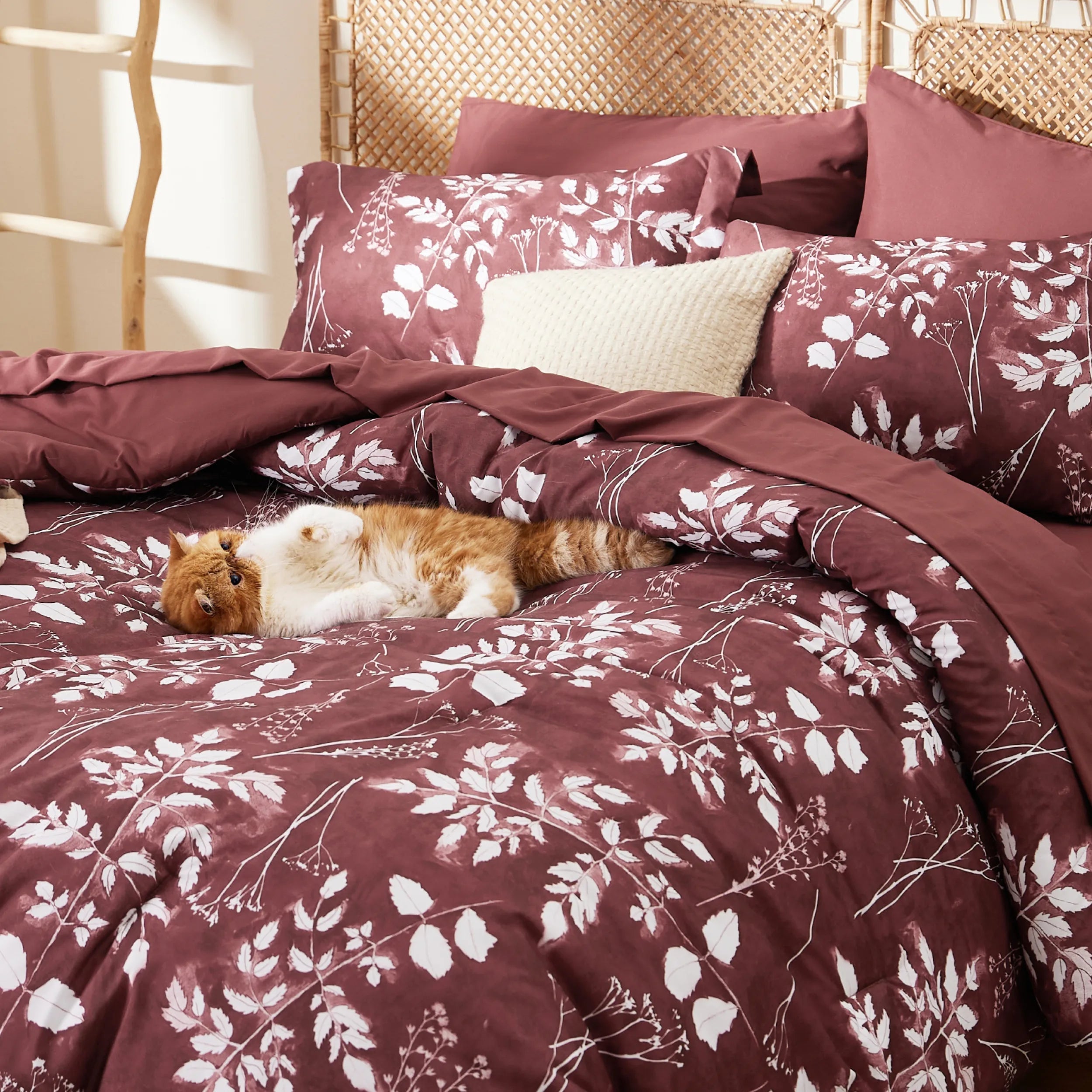 Elegant Floral Comforter Set