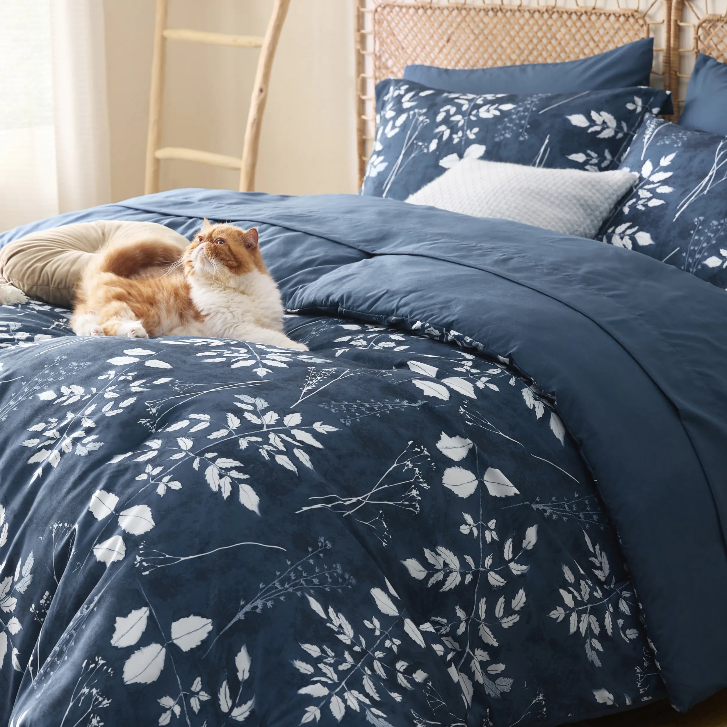 Elegant Floral Comforter Set
