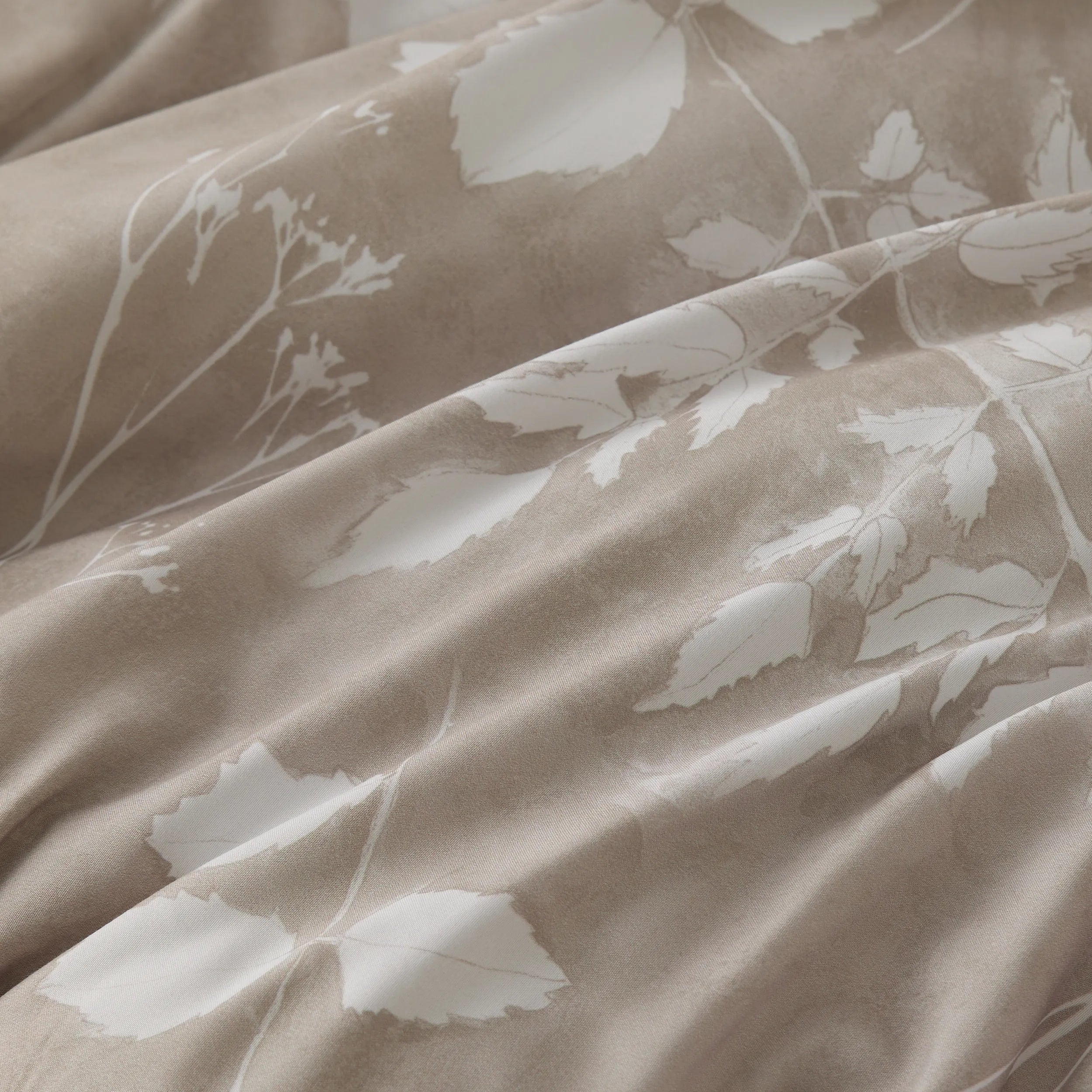 Elegant Floral Comforter Set