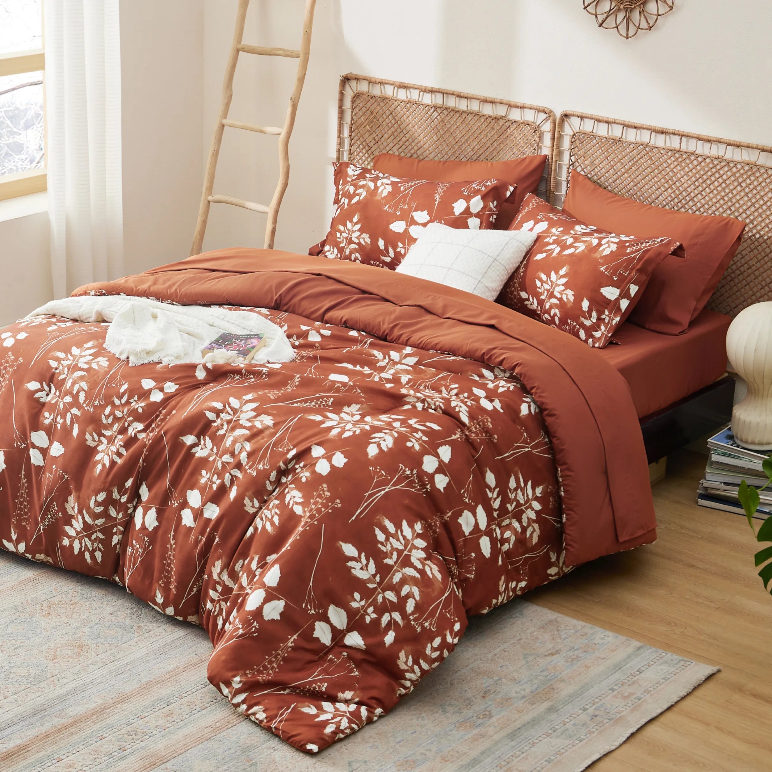 Elegant Floral Comforter Set