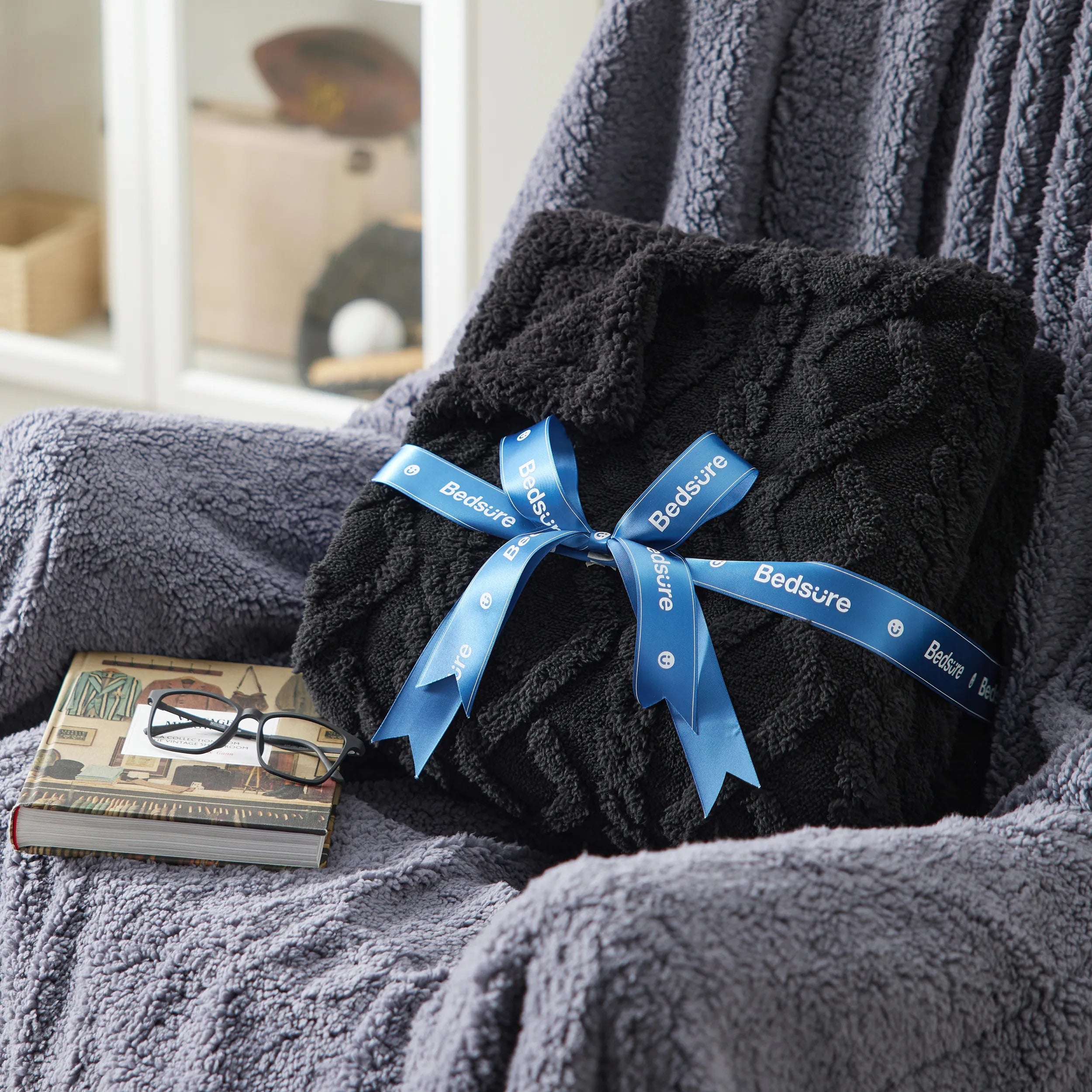 Cozy Sherpa Throw Blanket for Couch