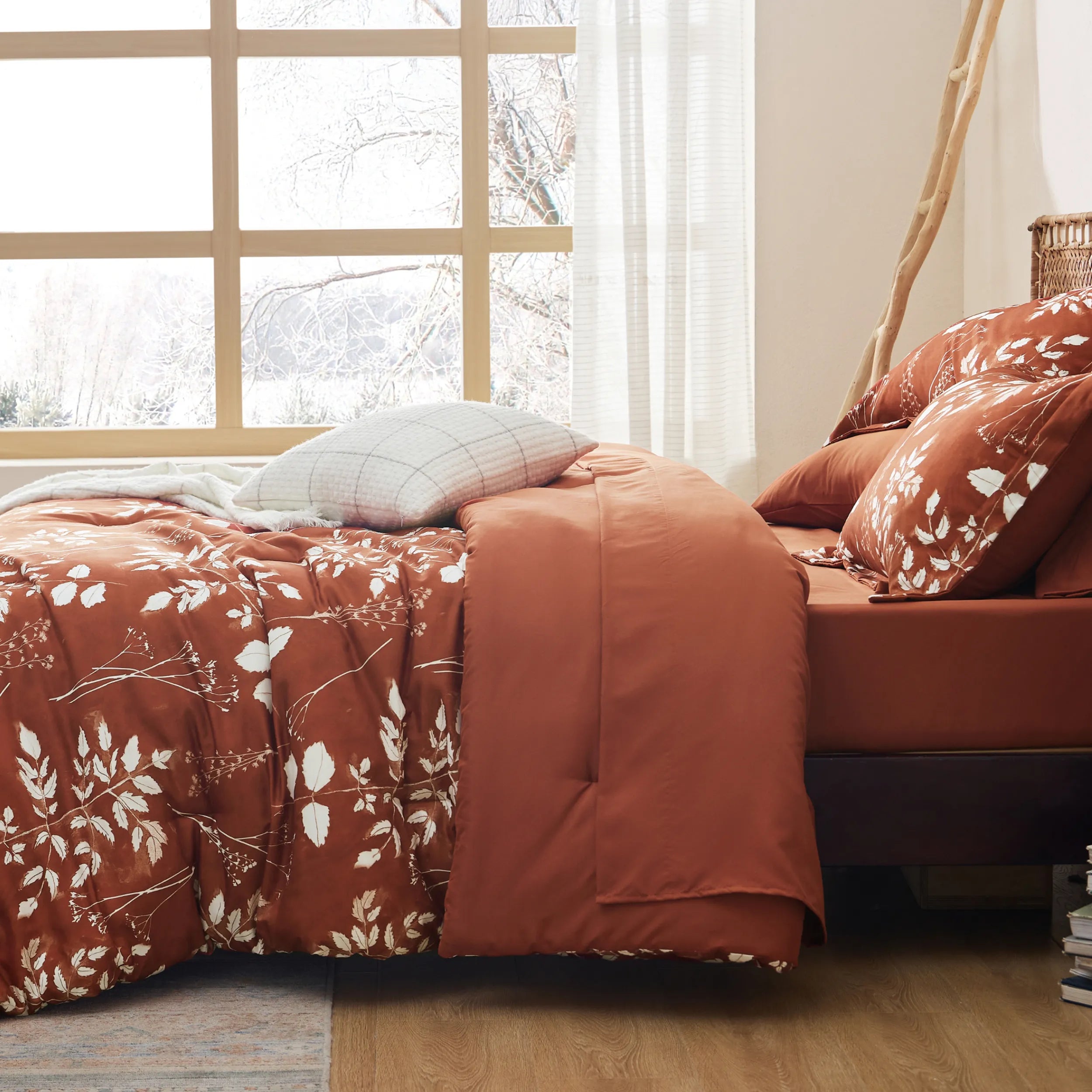Elegant Floral Comforter Set