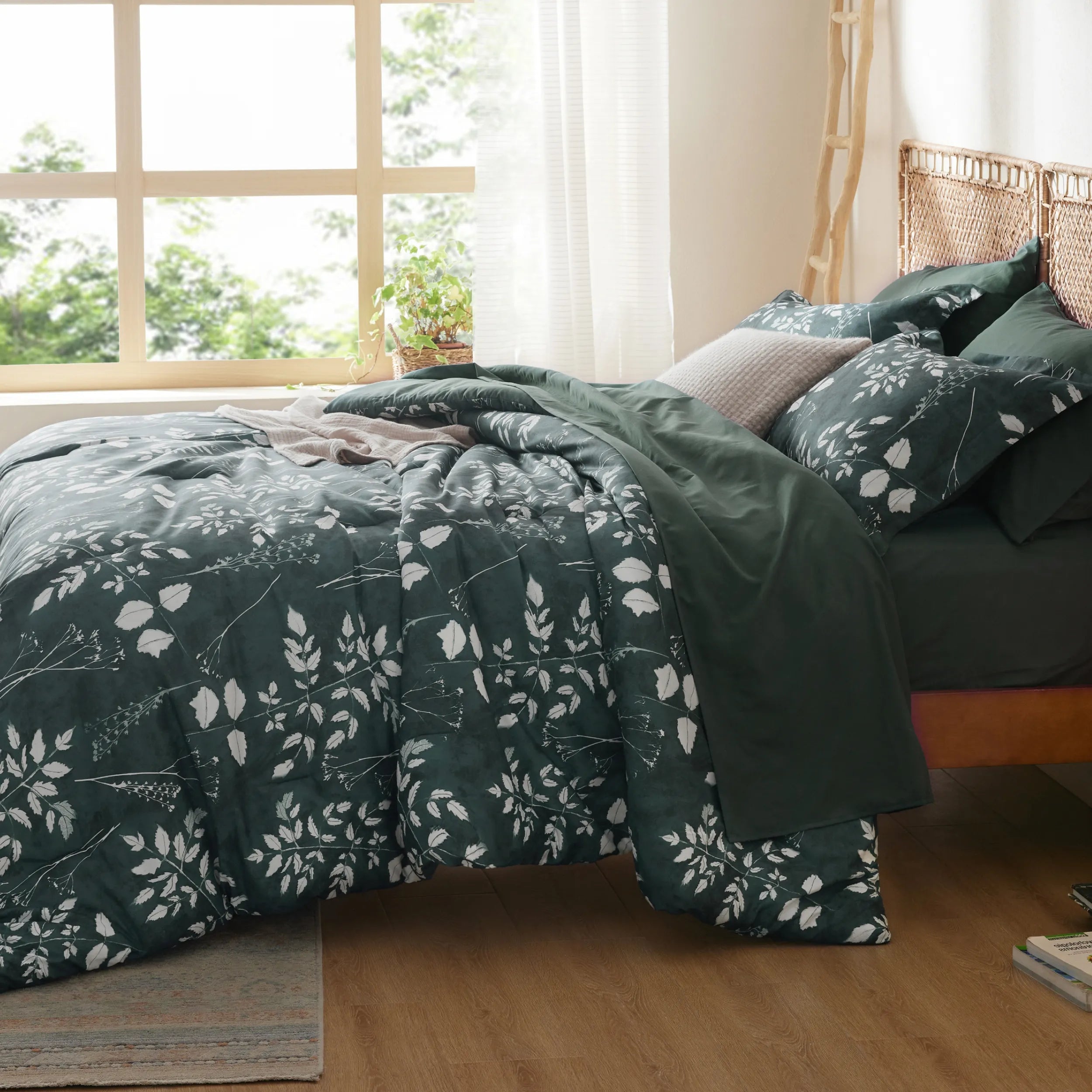 Elegant Floral Comforter Set