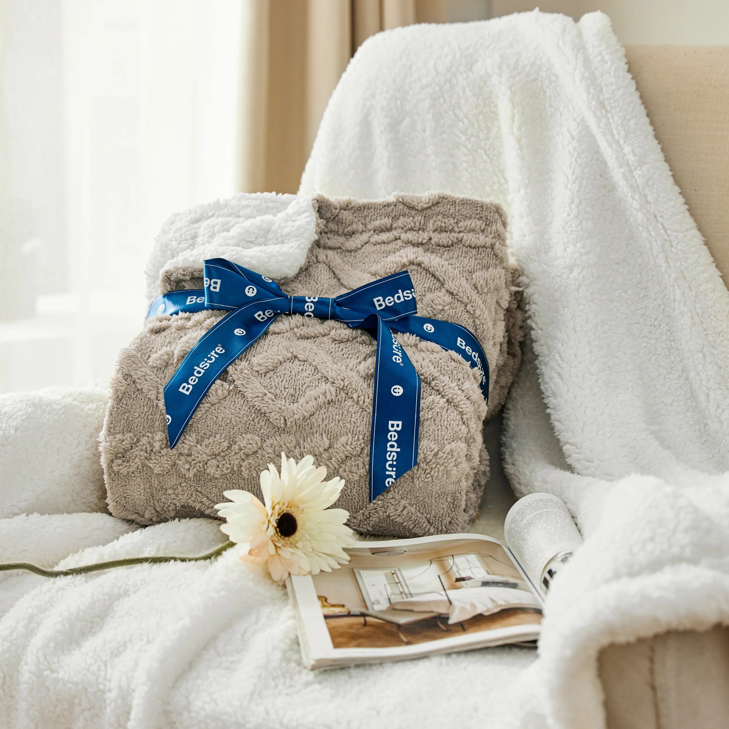 Cozy Sherpa Throw Blanket for Couch