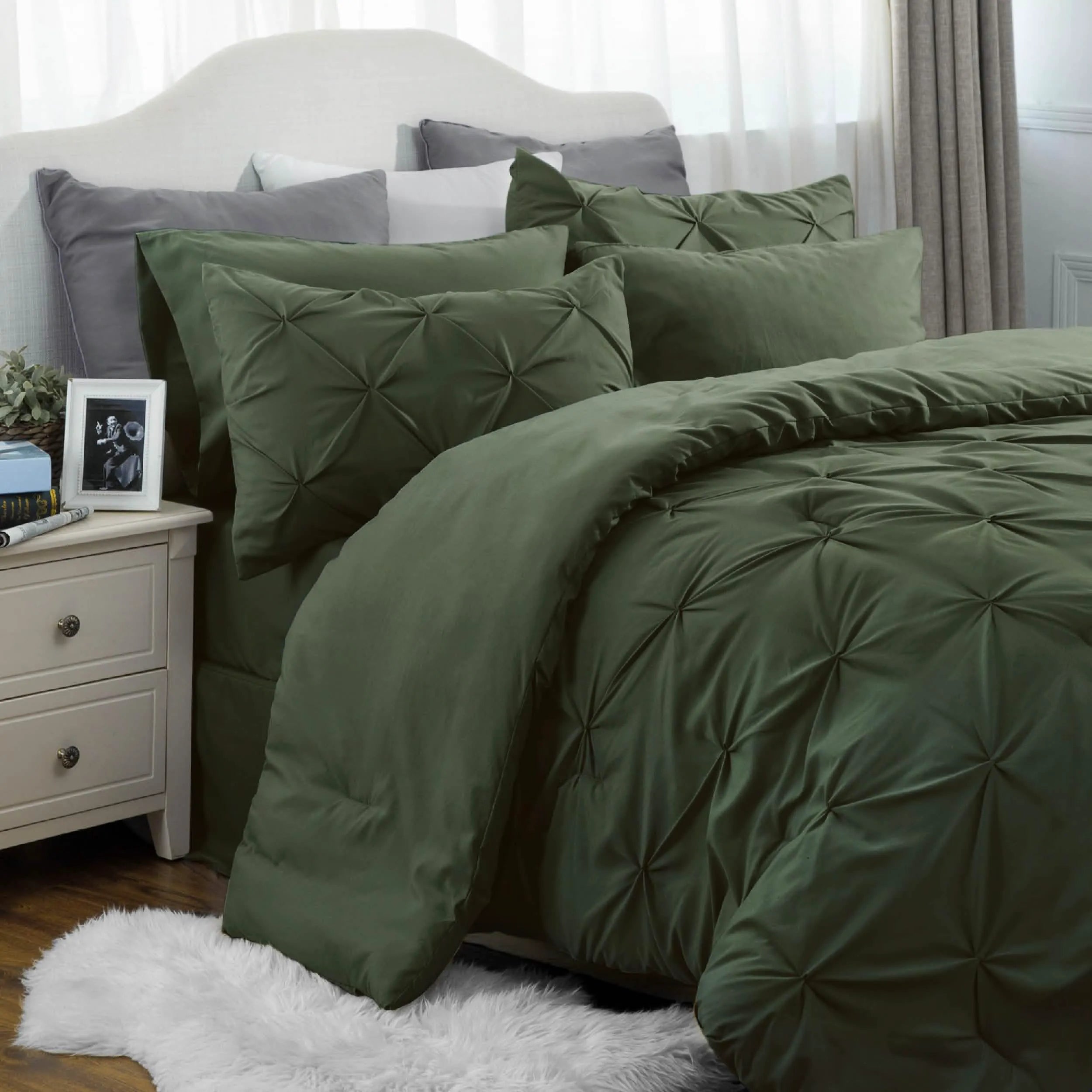 Pintuck Bedding Set