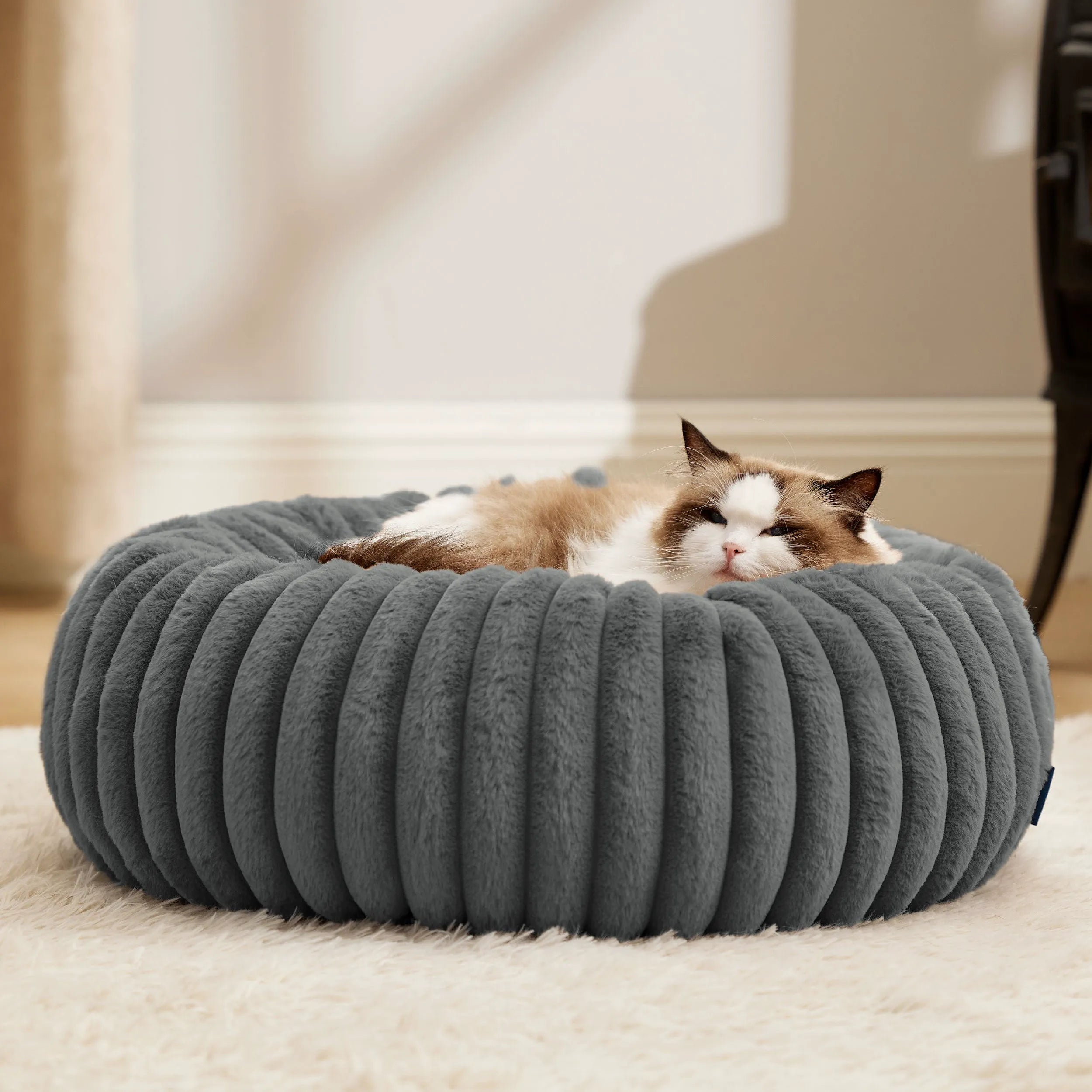 ComfyFleece™ Donut Dog Bed