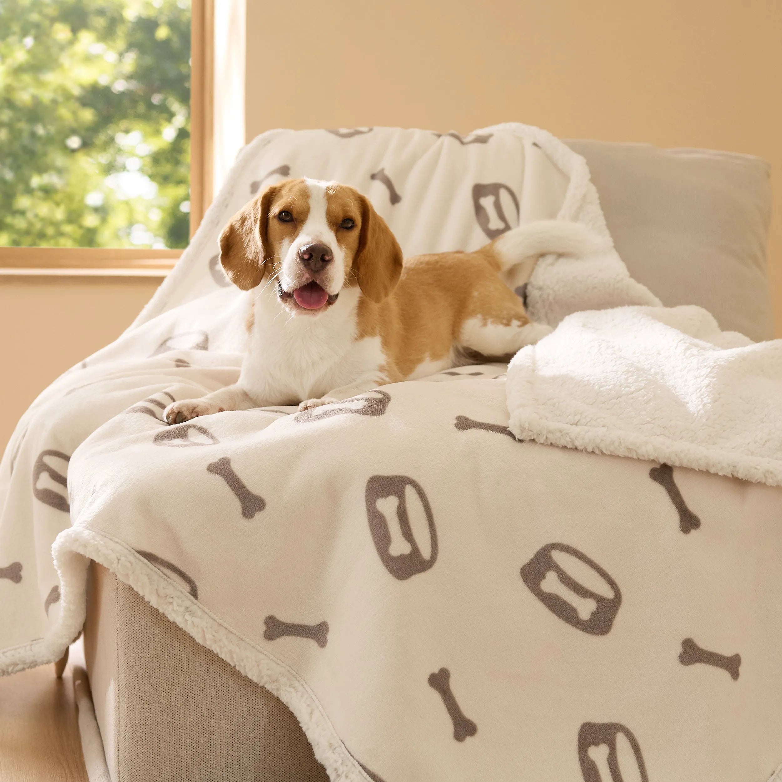 Reversible Waterproof Sherpa Blanket