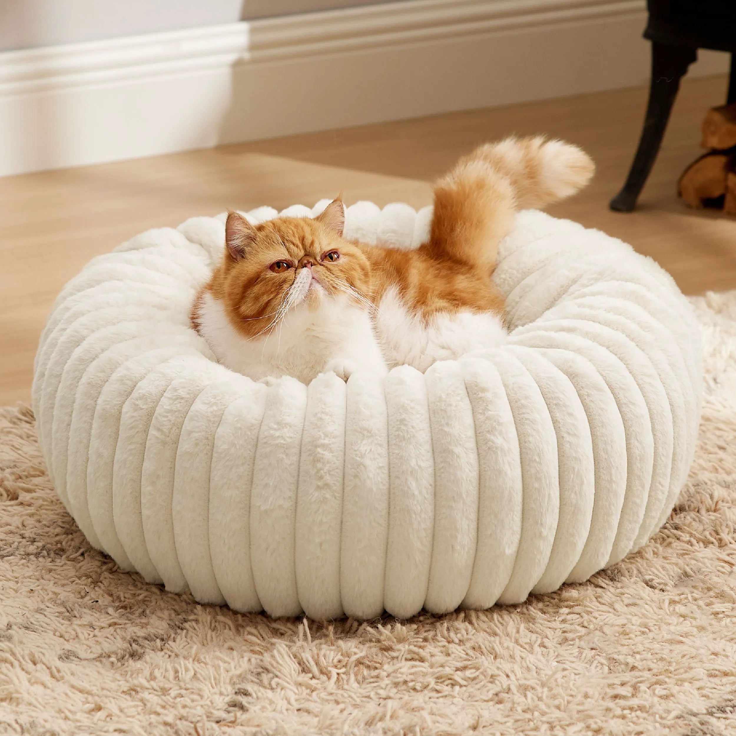 ComfyFleece™ Donut Dog Bed
