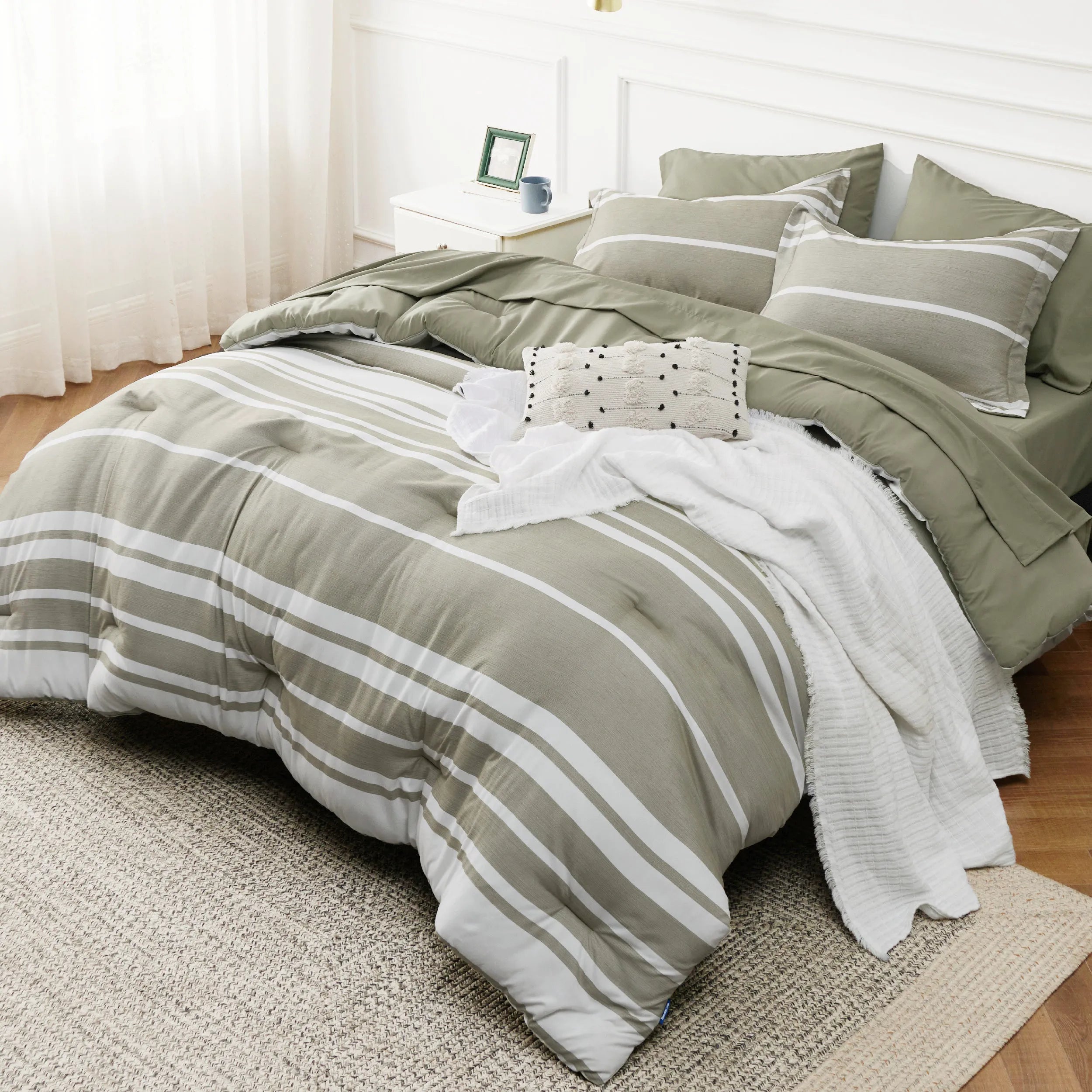 Reversible Cationic Dyed Bed-in-a-Bag