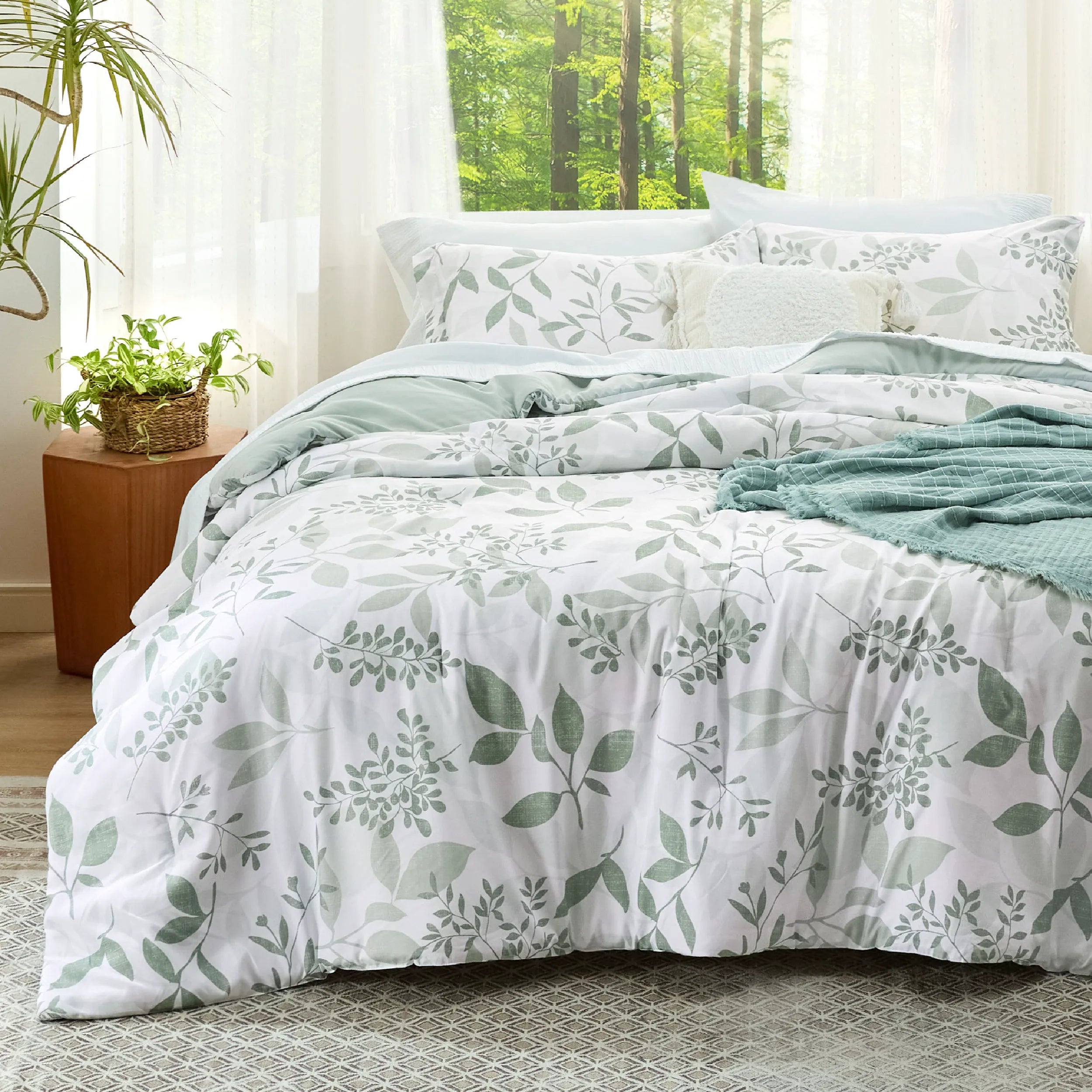 Vintage Botanical Comforter Set