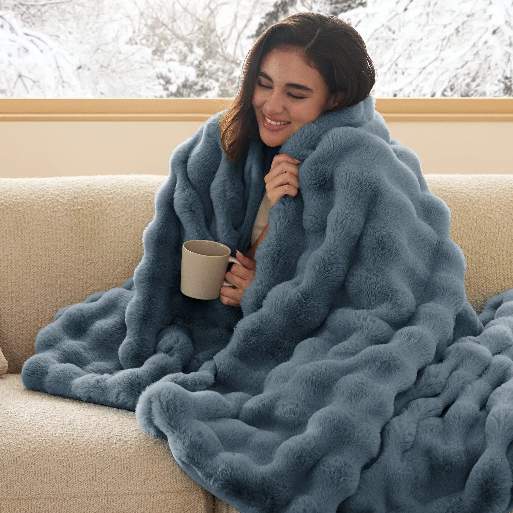 Faux Fur Bubble Blanket