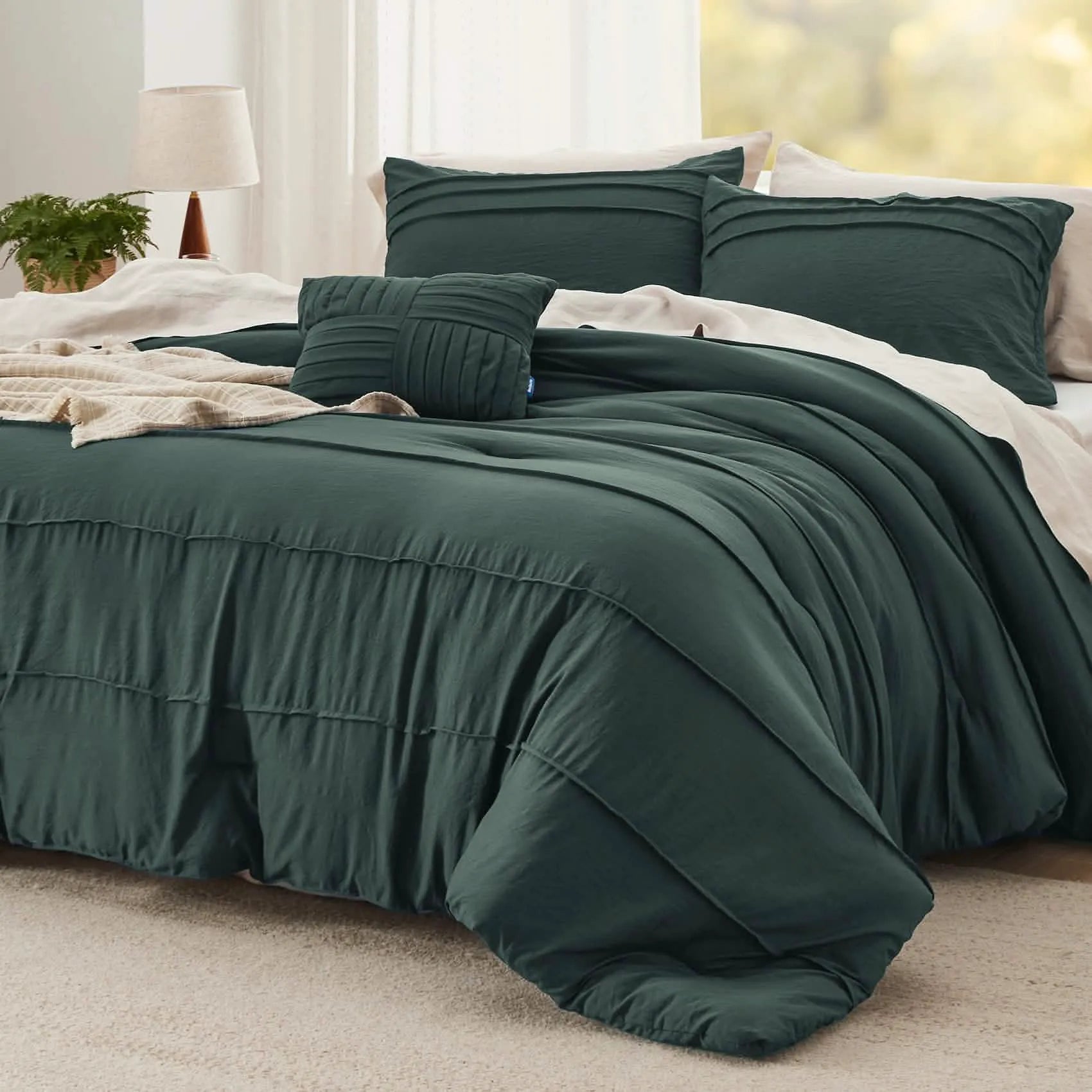 Pinch Pleat Comforter Set