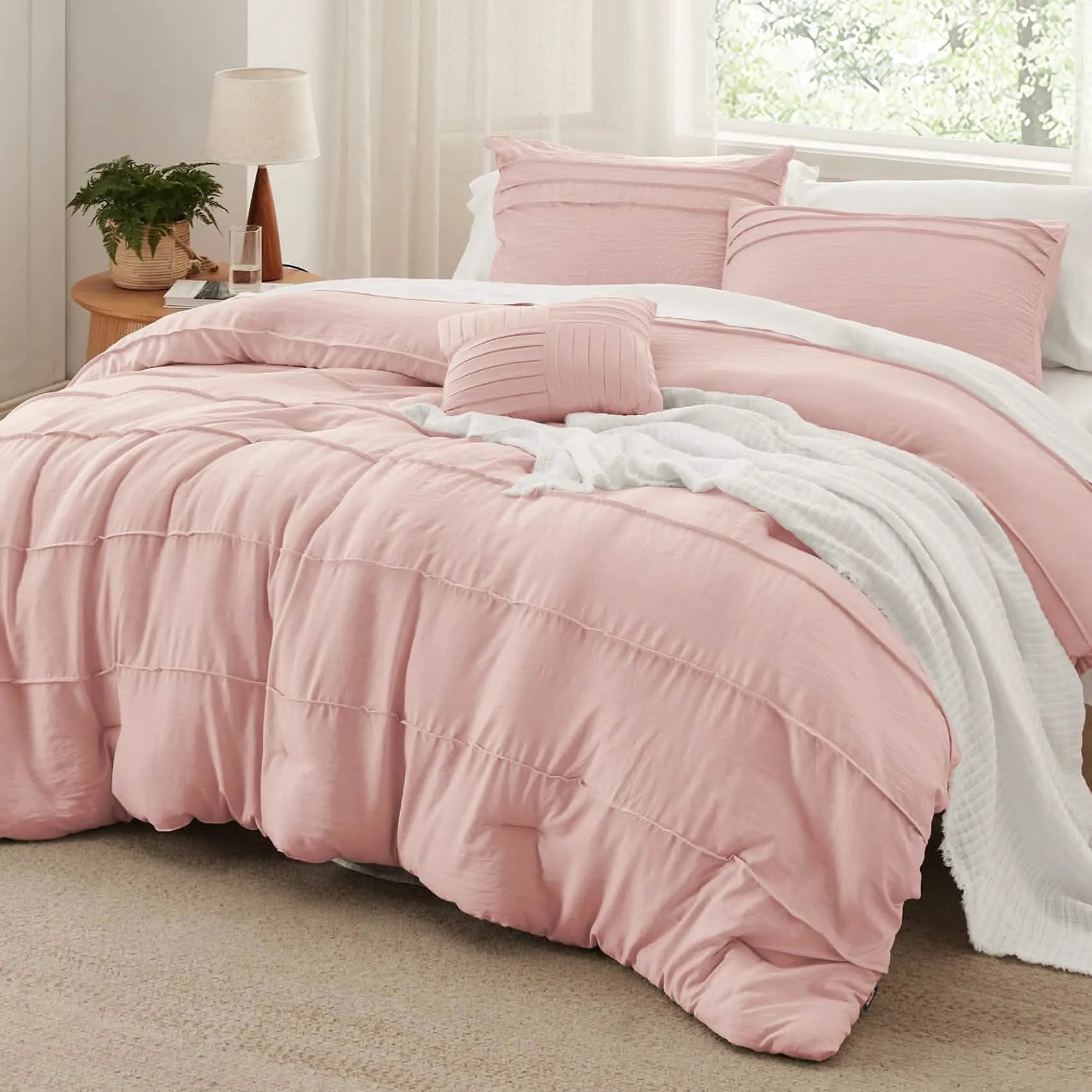 Pinch Pleat Comforter Set