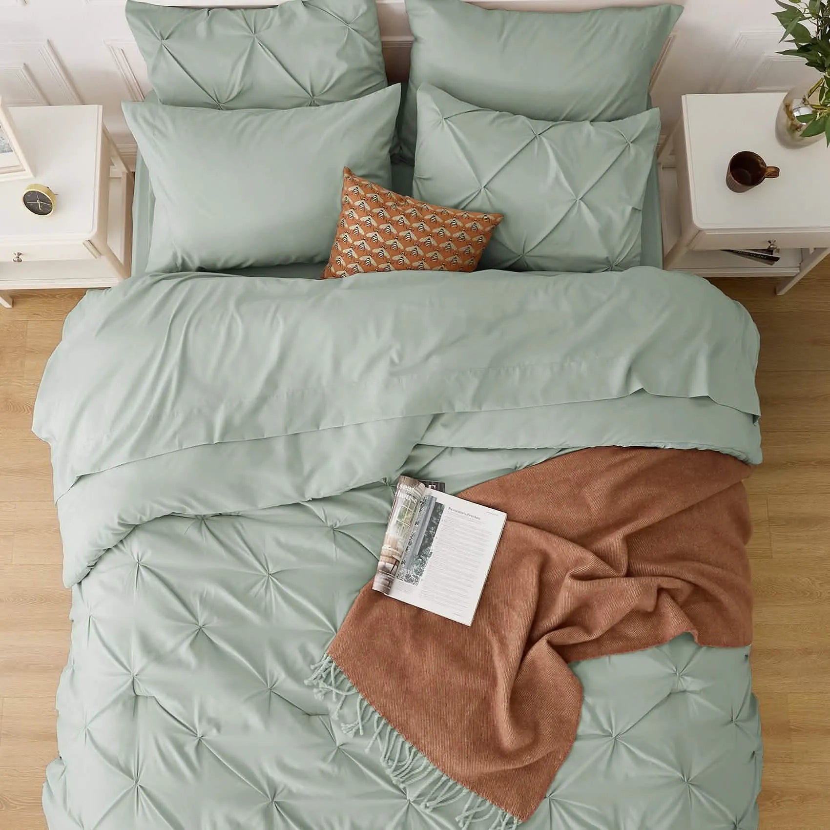 Pintuck Bedding Set