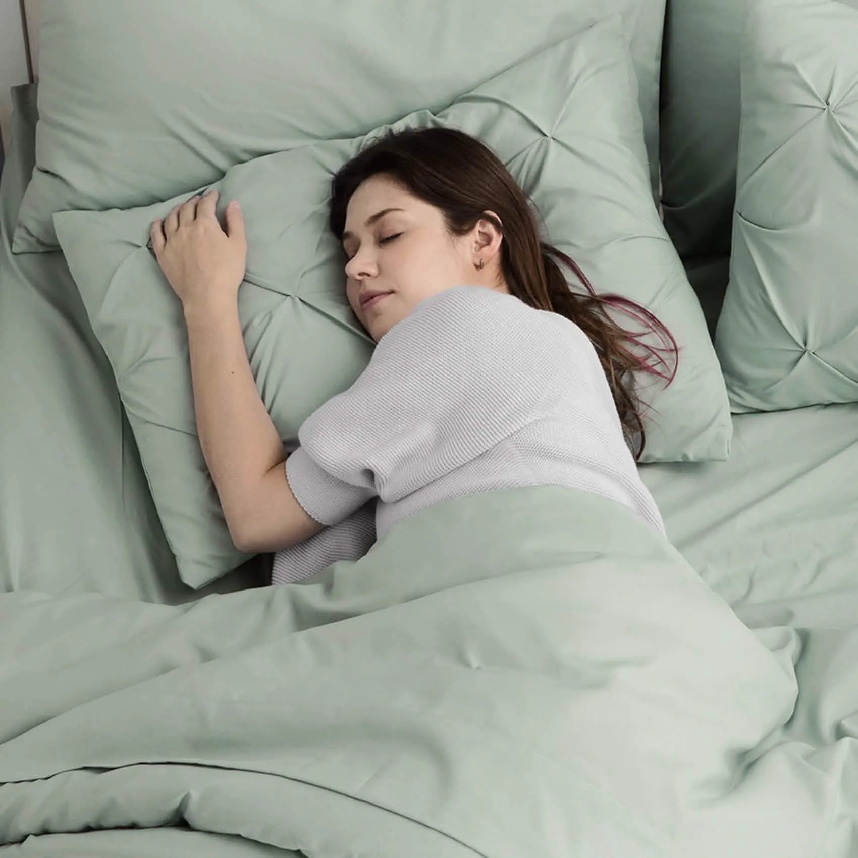 Pintuck Bedding Set