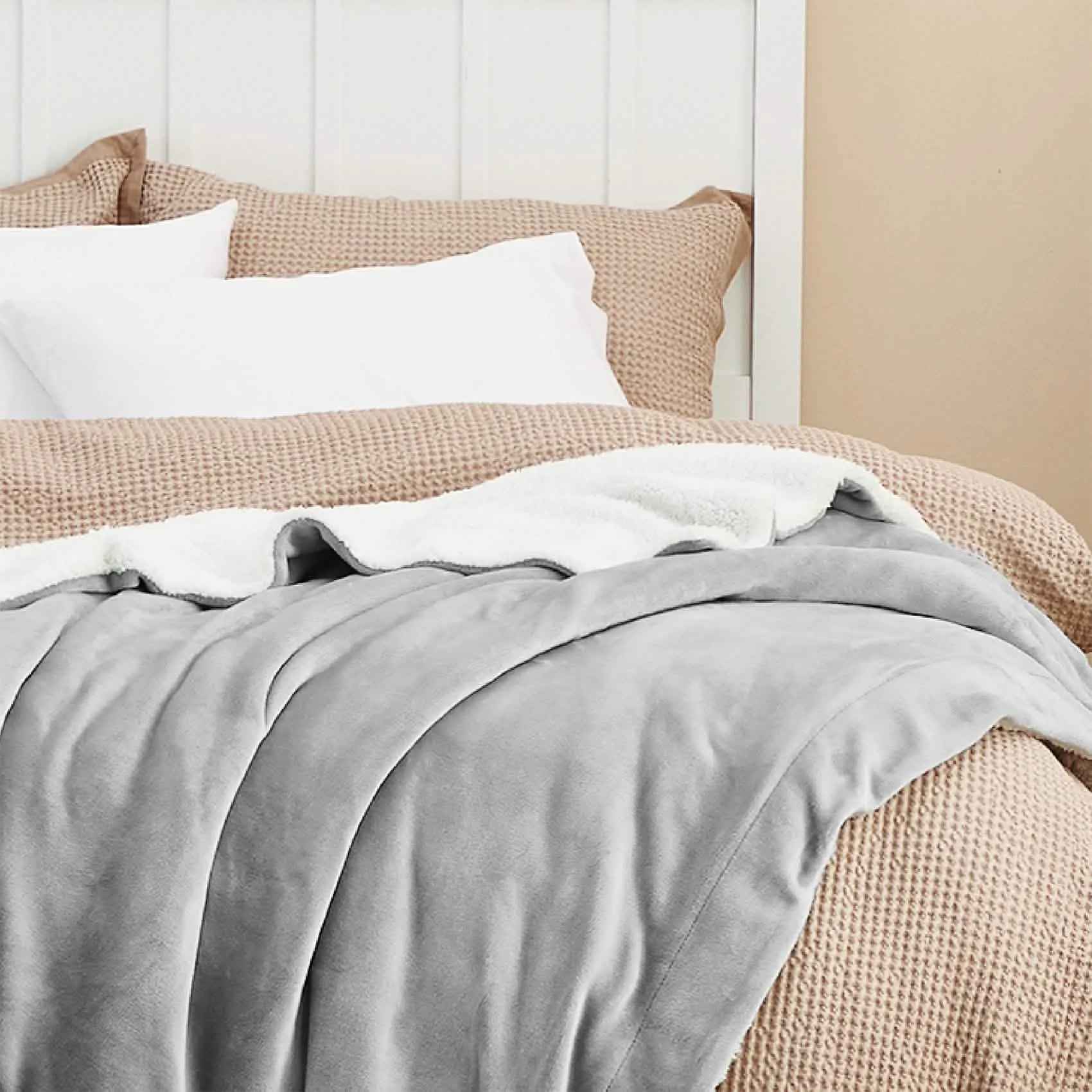 Cozy Sherpa Fleece Throw Blanket