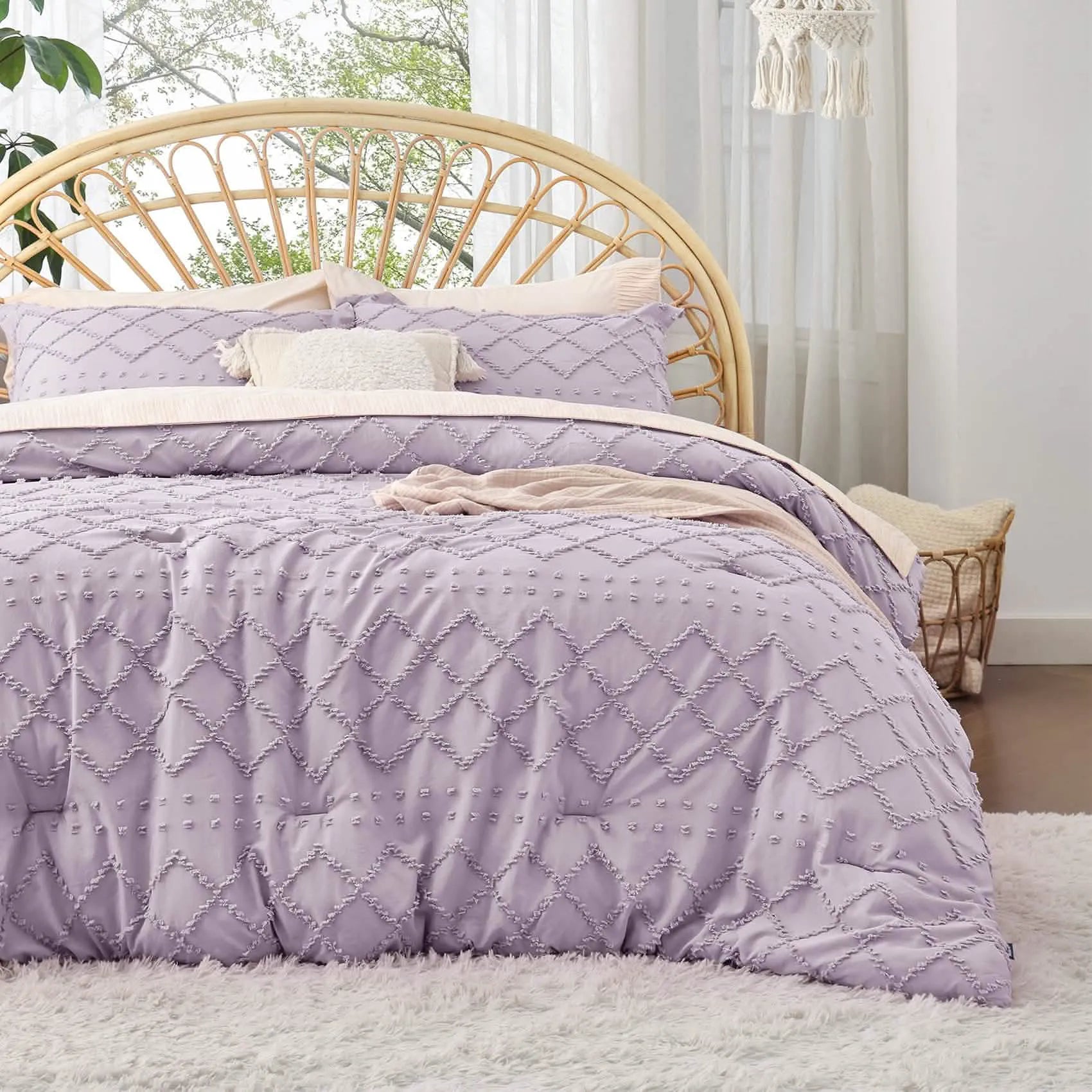 Tufted Embroidery Comforter Set