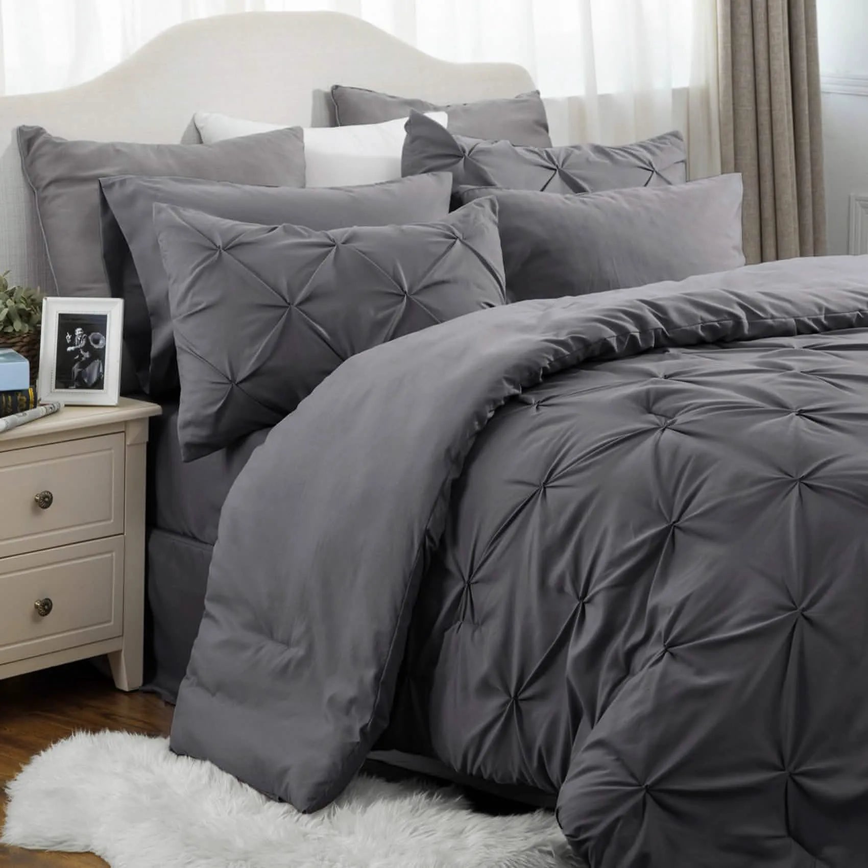 Pintuck Bedding Set