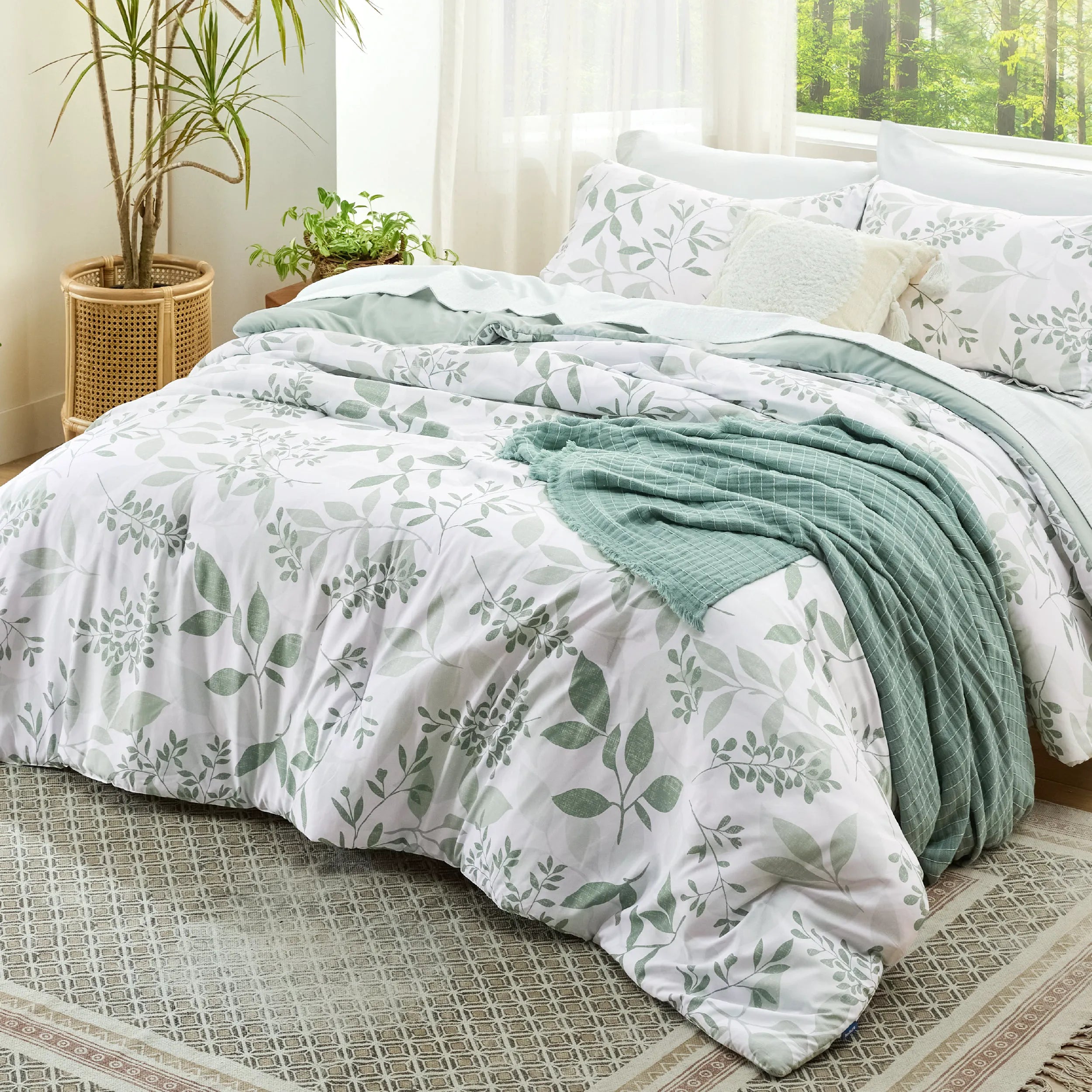 Vintage Botanical Comforter Set
