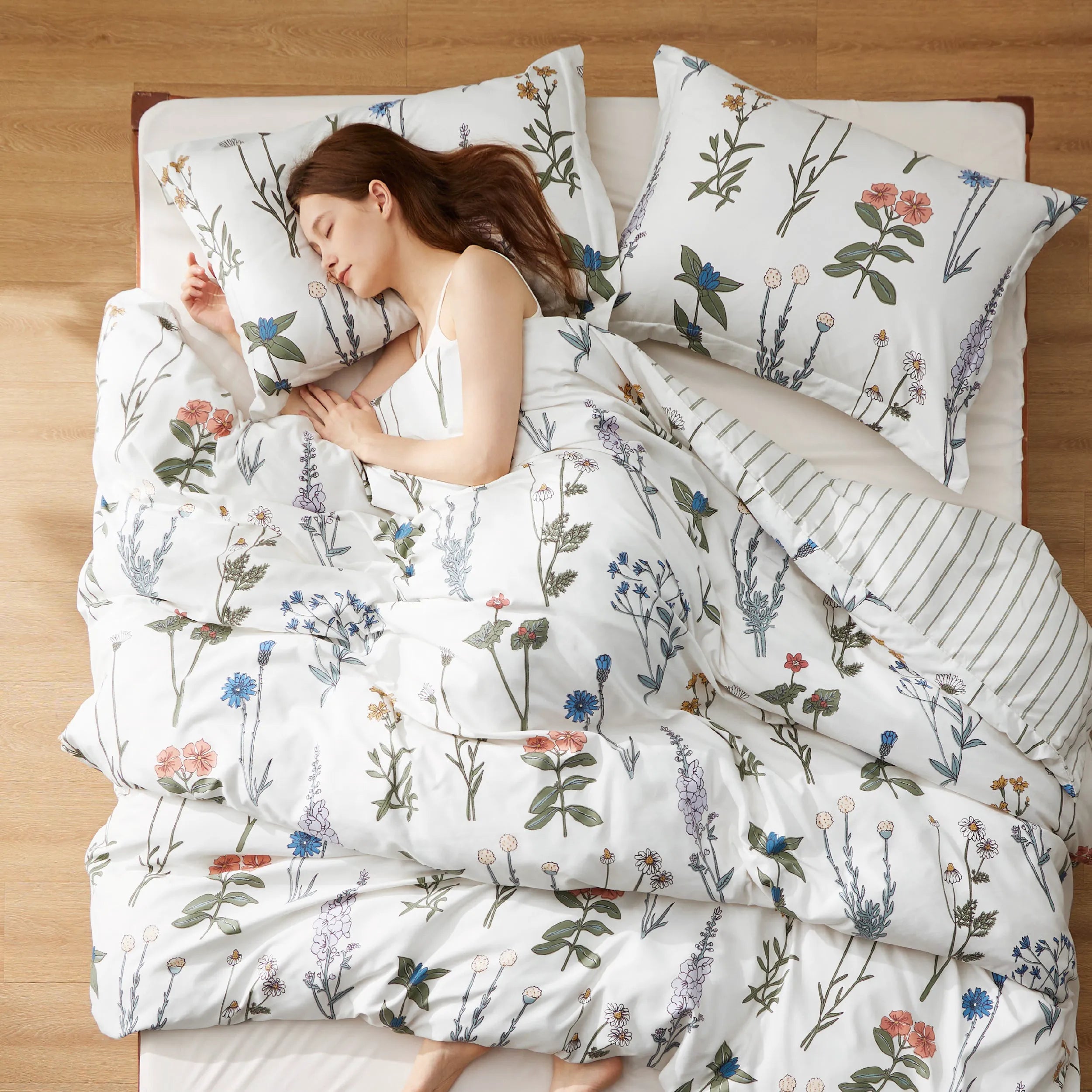 Vintage Botanical Comforter Set