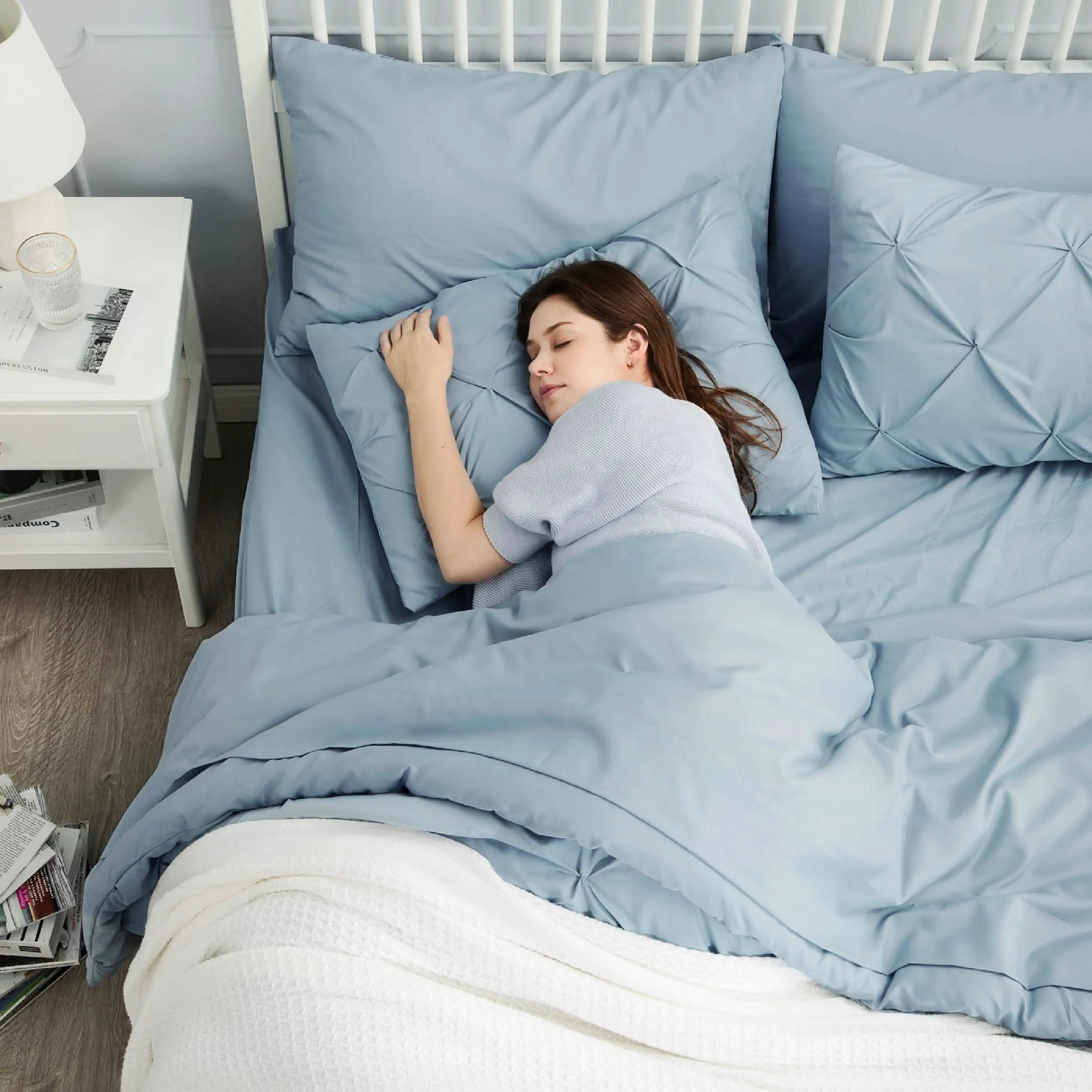 Pintuck Bedding Set