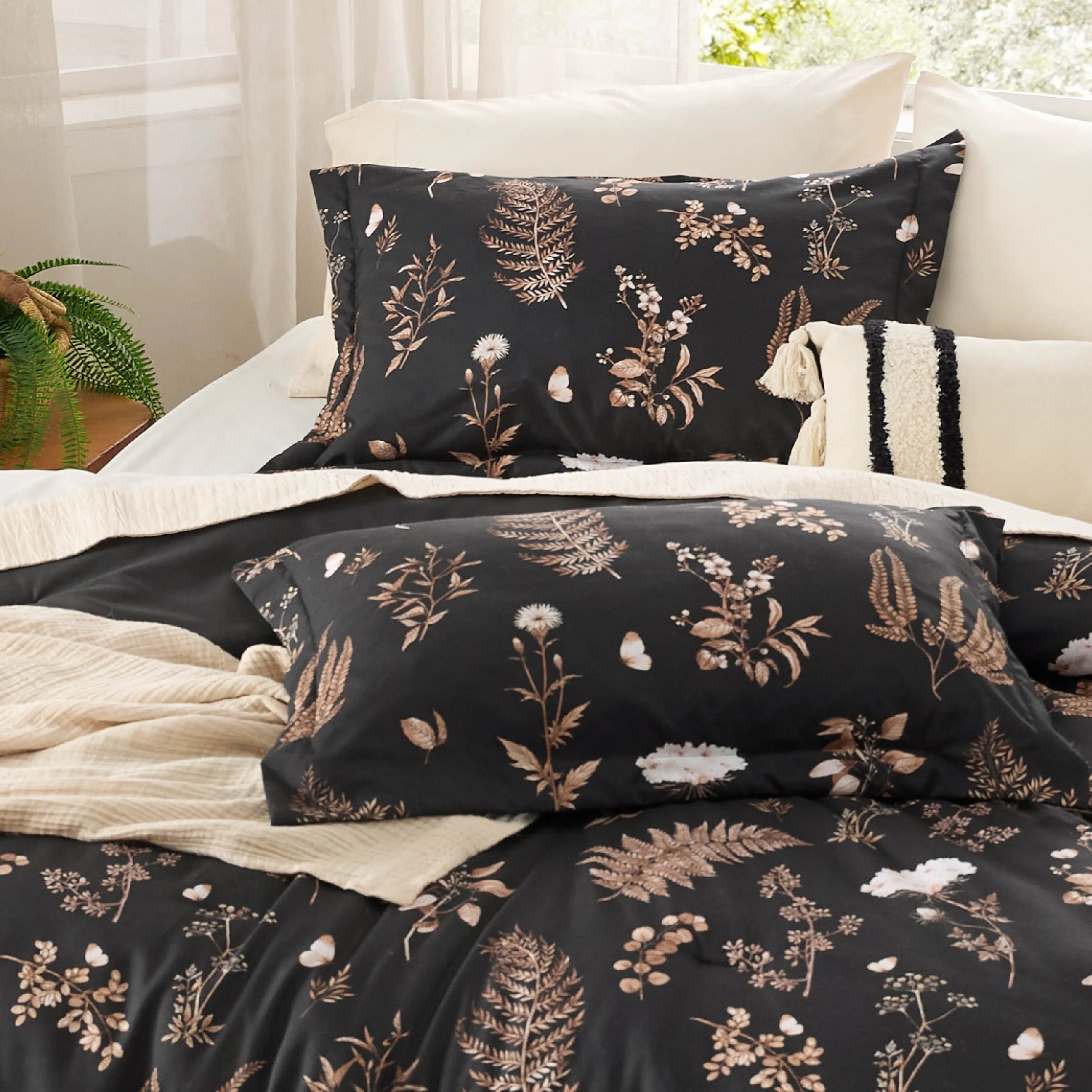 Vintage Botanical Comforter Set