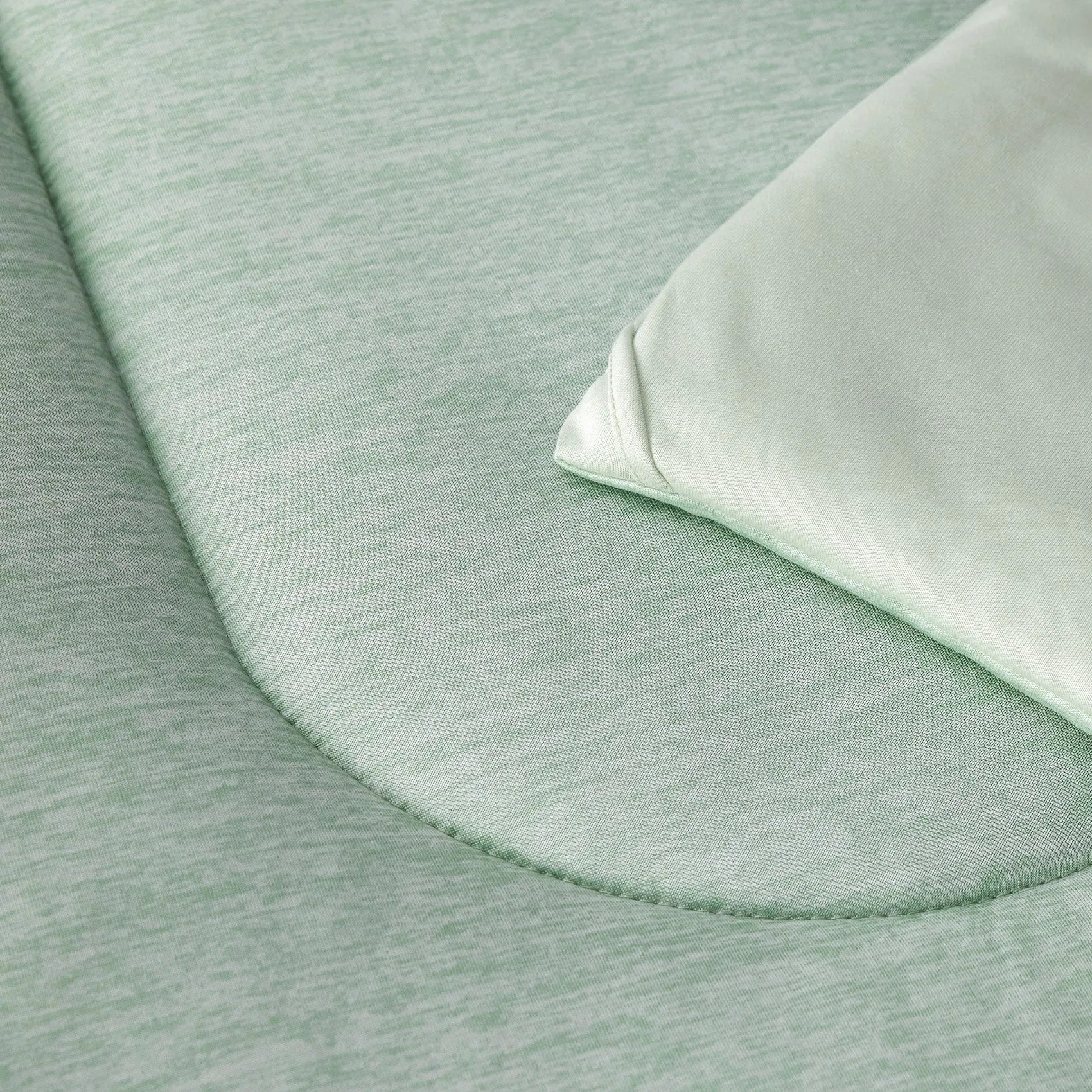 Reversible Warm & Cooling Comforter Set