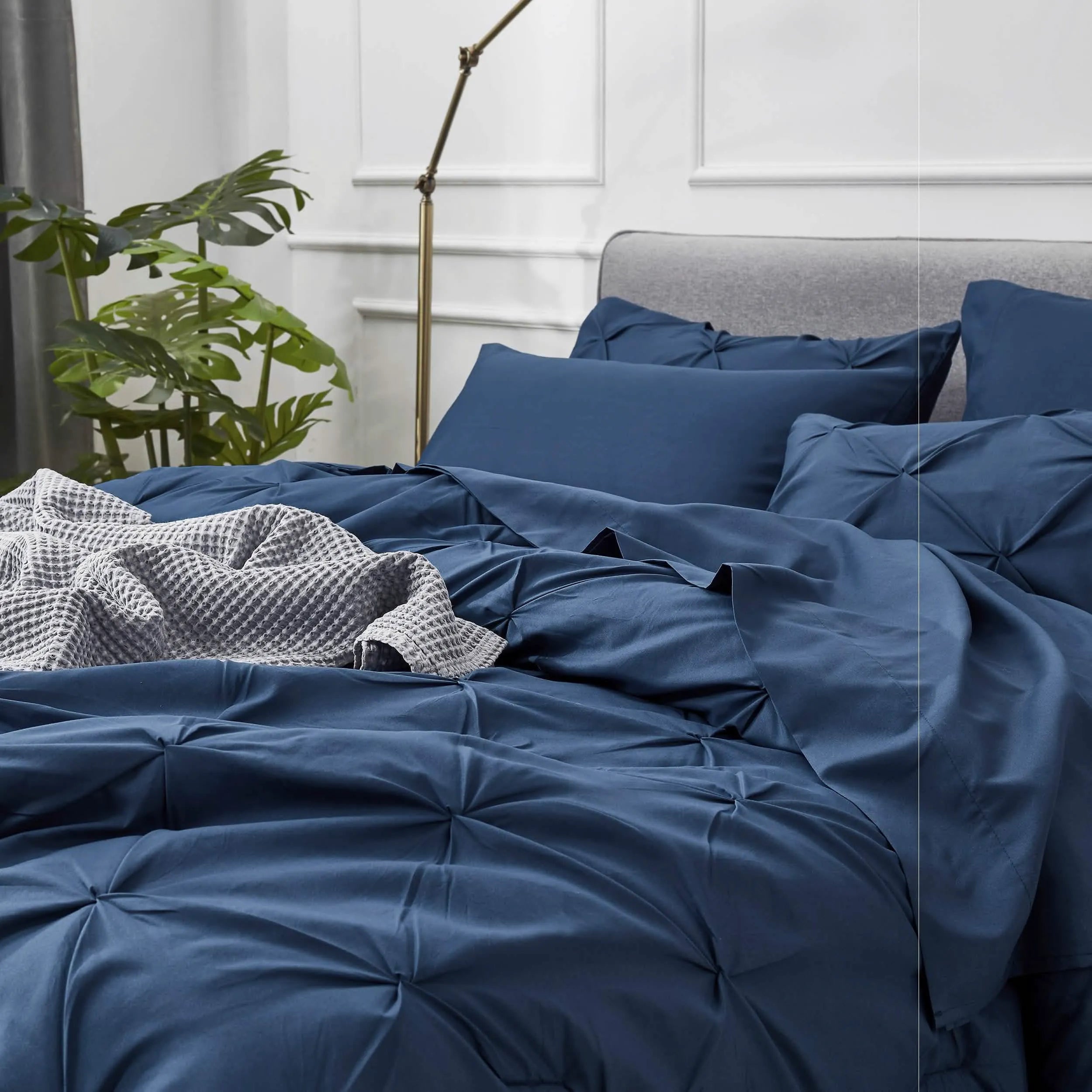 Pintuck Bedding Set