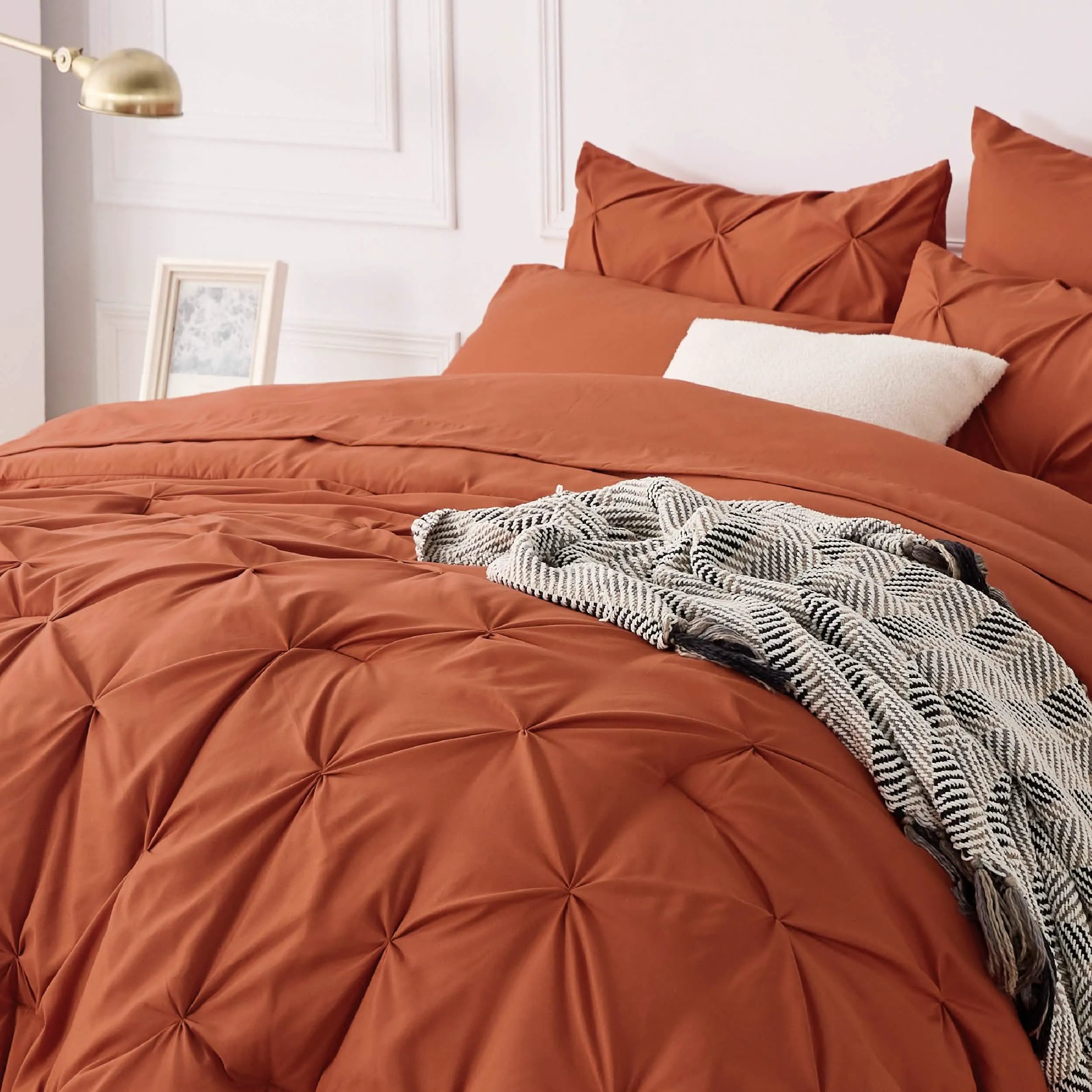 Pintuck Bedding Set