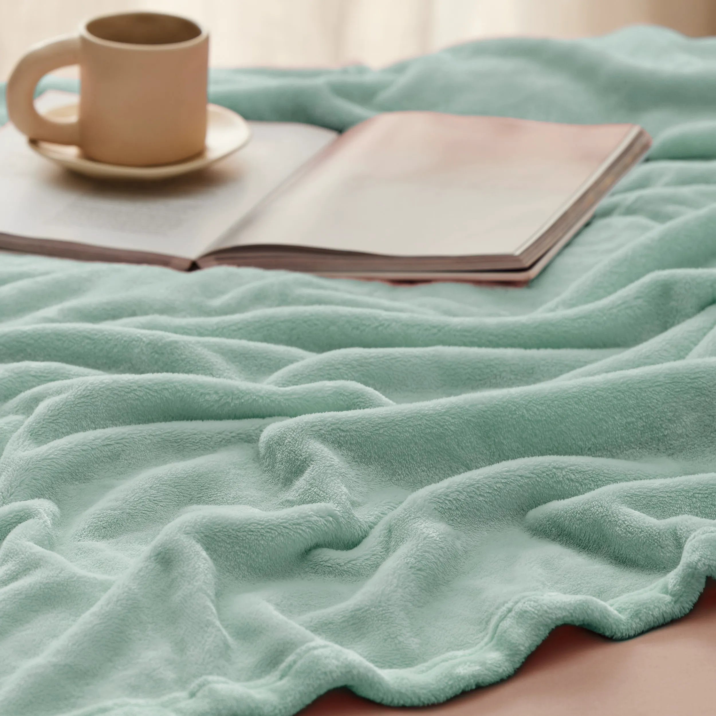 Flannel Fleece Blanket 300gsm