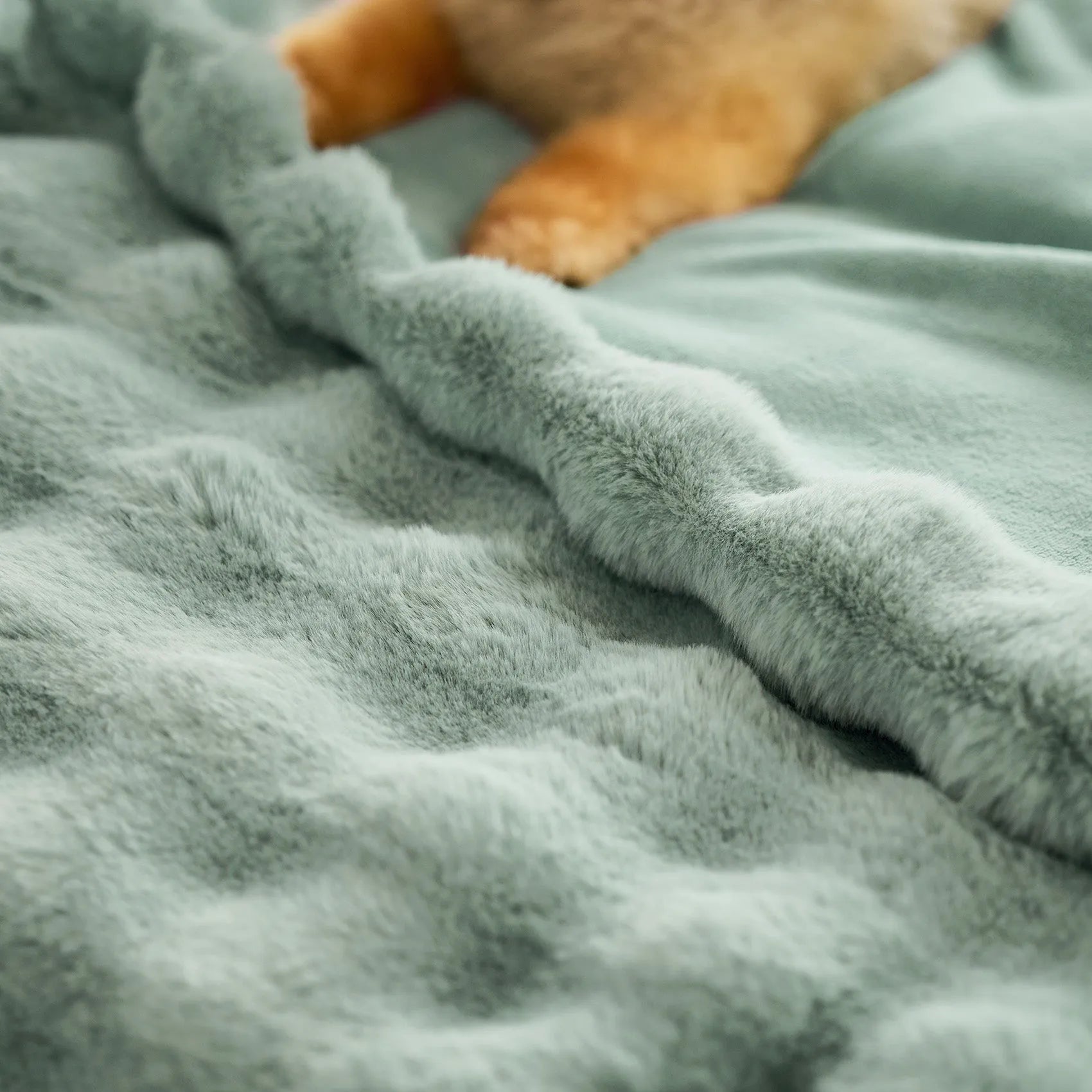 Faux Fur Bubble Blanket