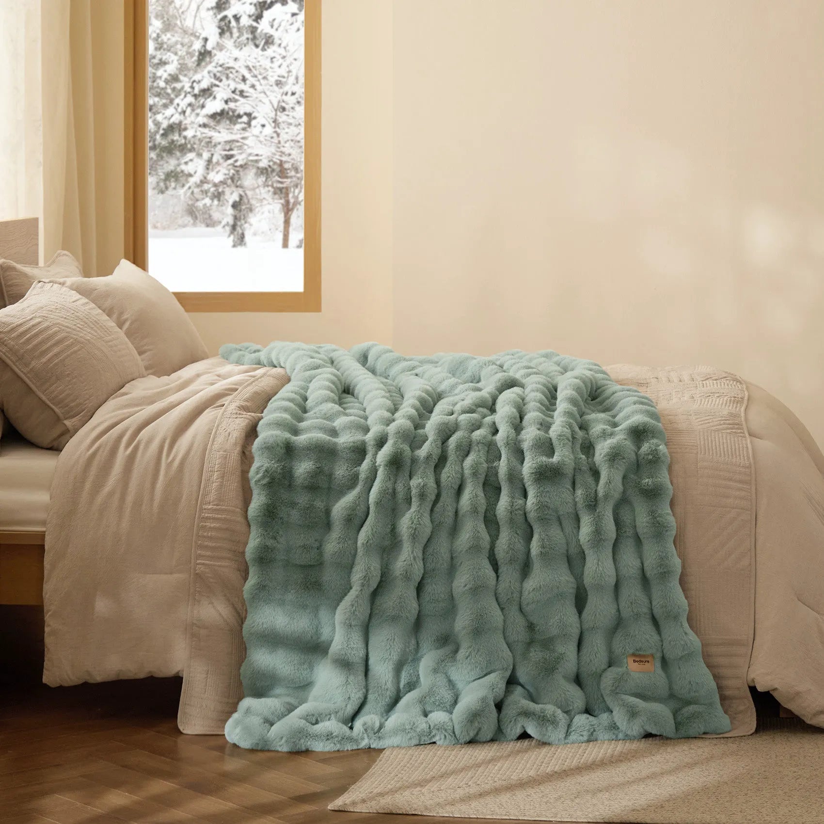 Faux Fur Bubble Blanket