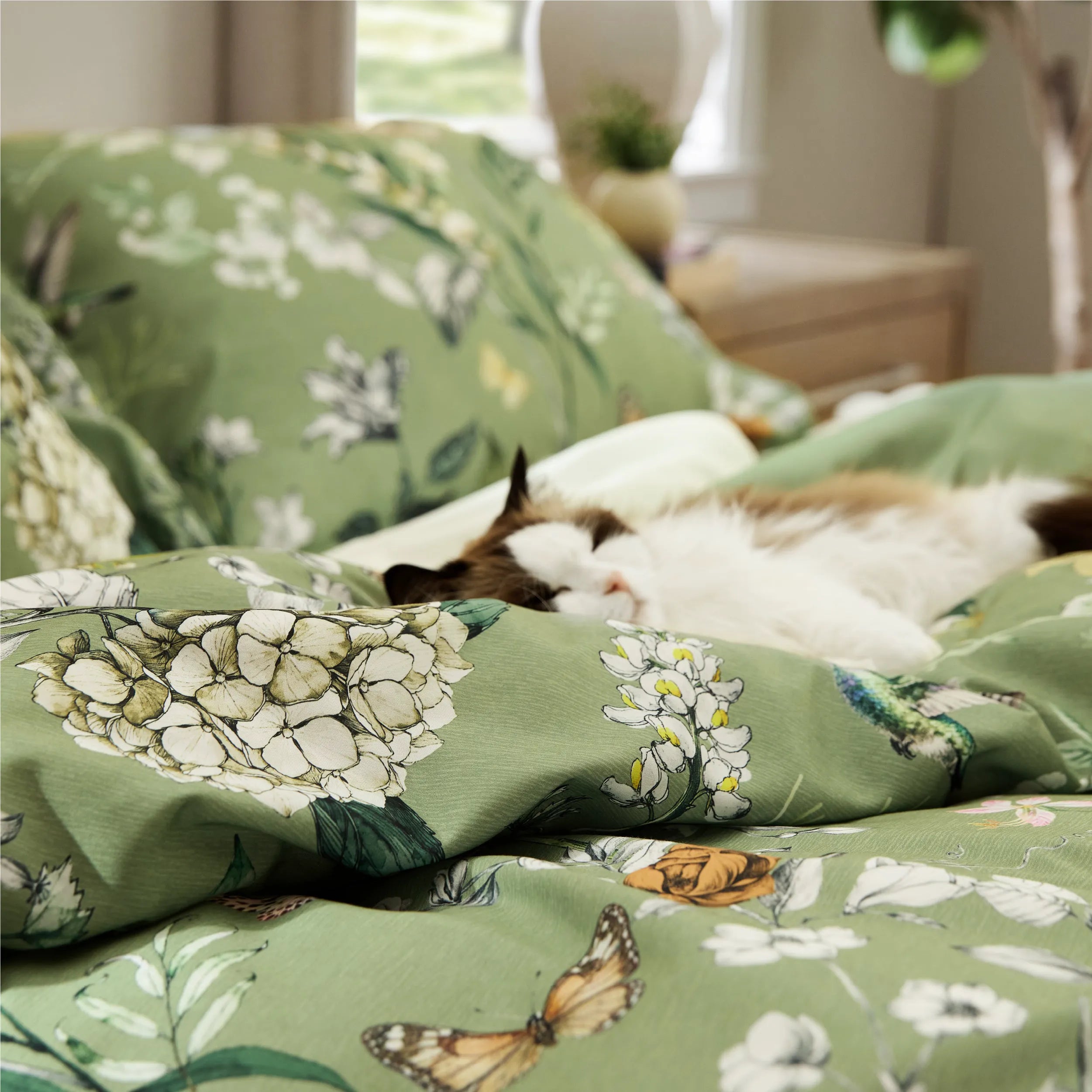 Vintage Botanical Comforter Set