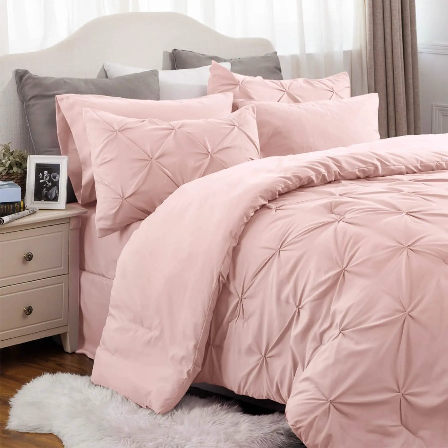 Pintuck Bedding Set