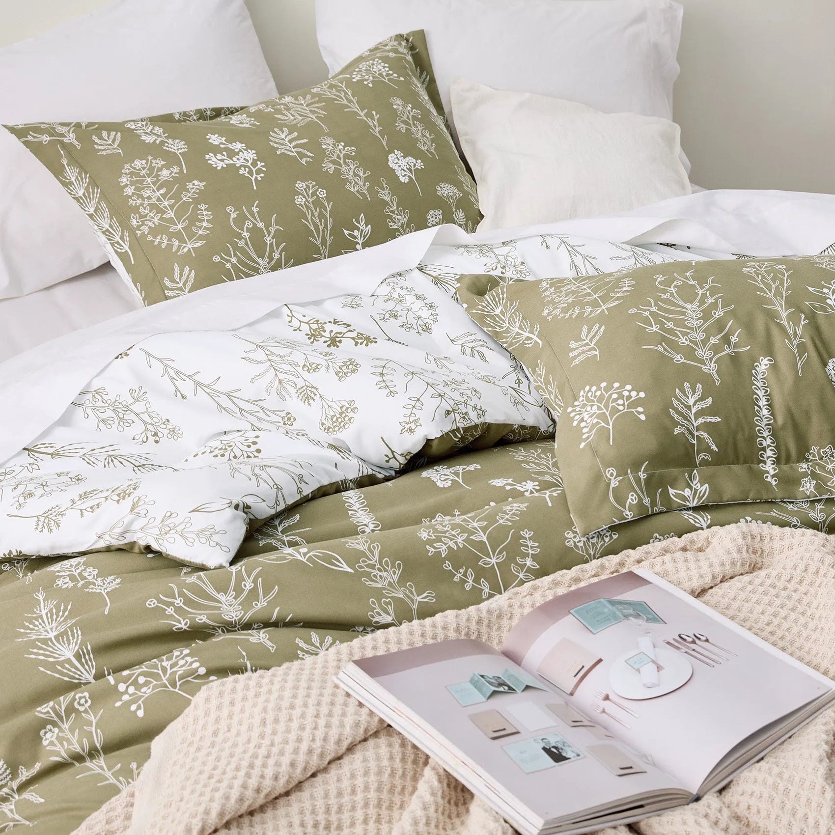 Reversible Floral Duvet Cover Set