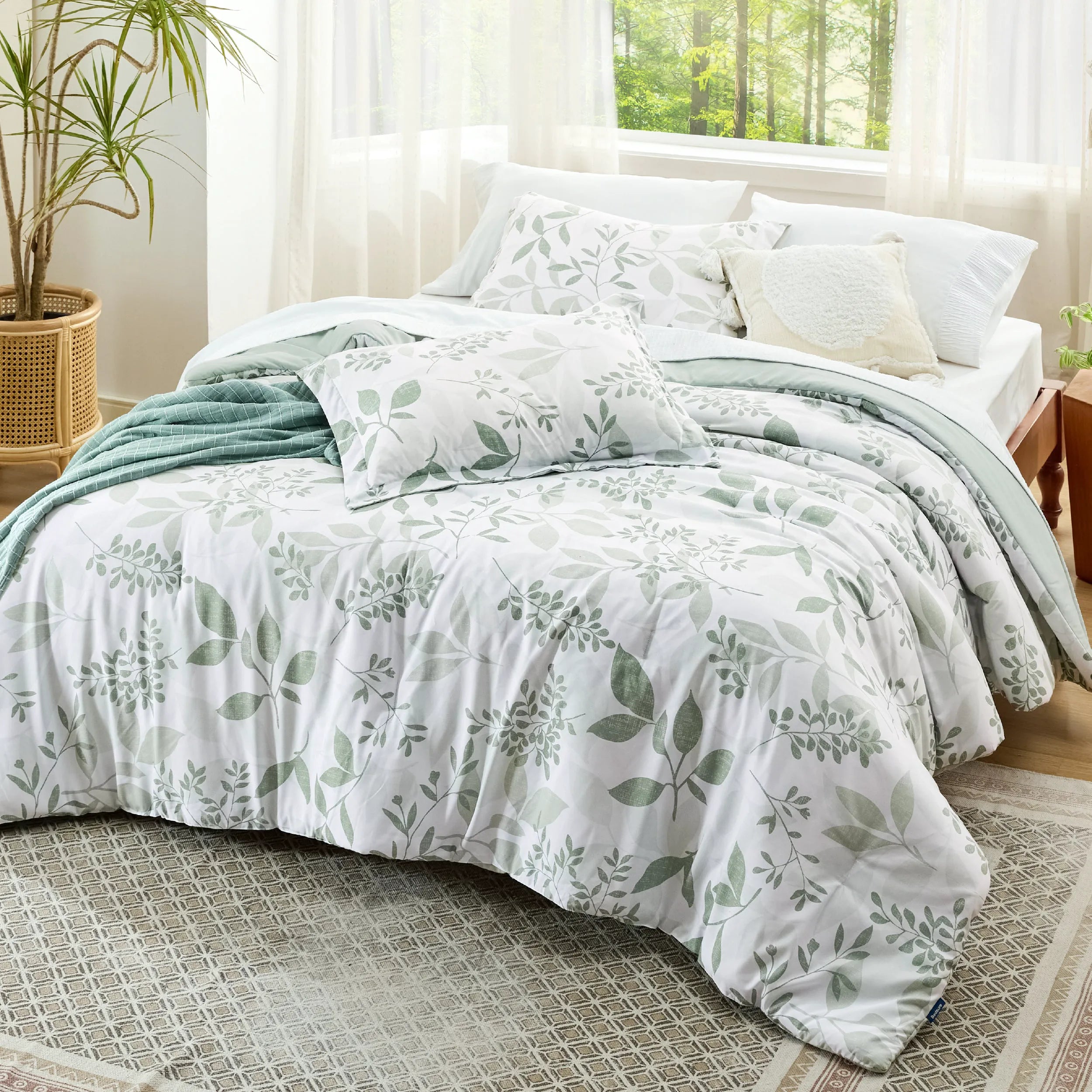 Vintage Botanical Comforter Set