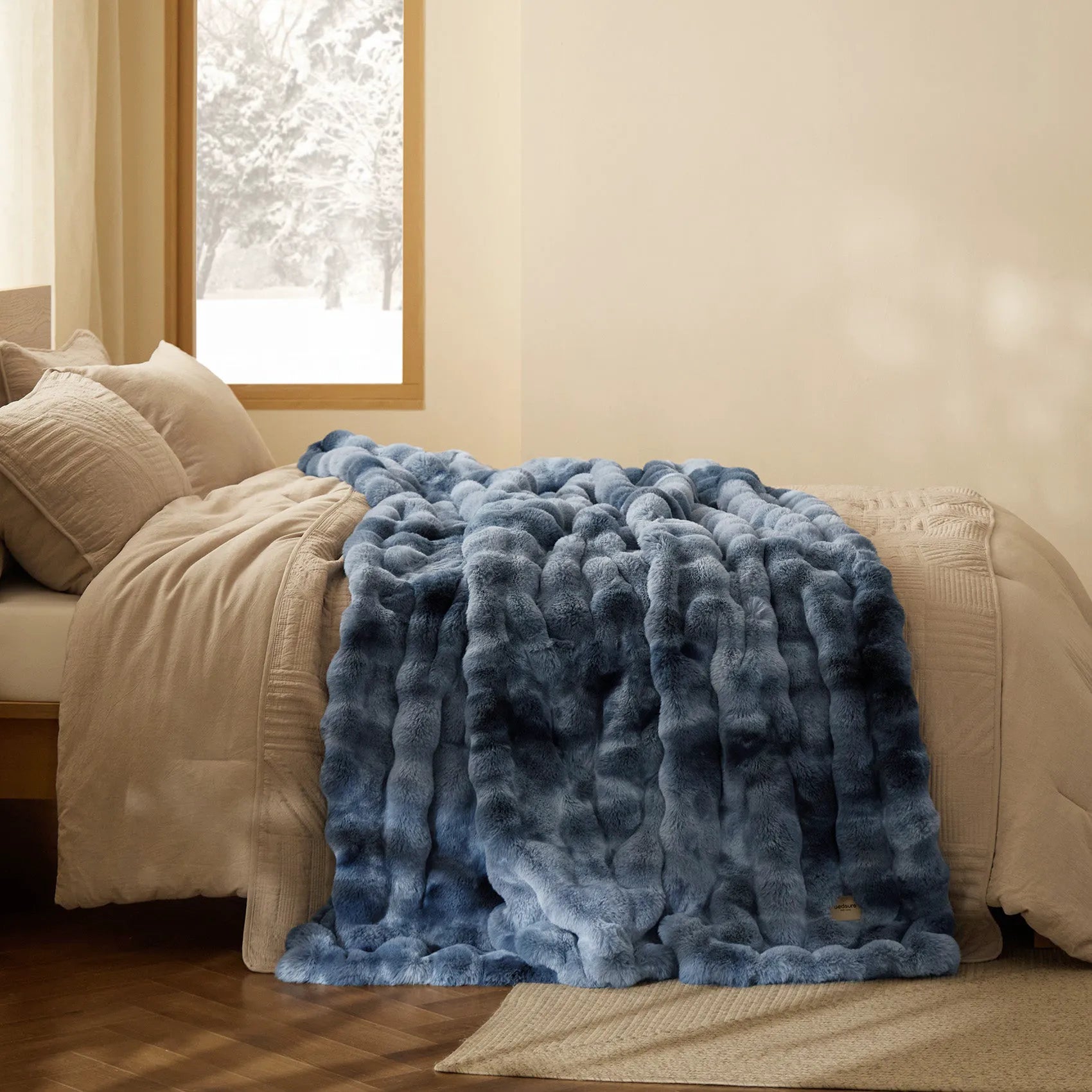 Faux Fur Bubble Blanket