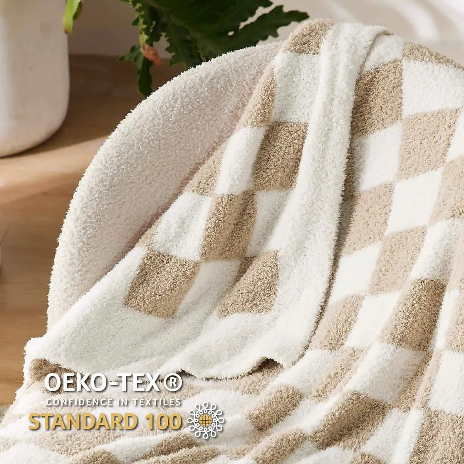 Ultra-Soft Reversible Checkered Blanket