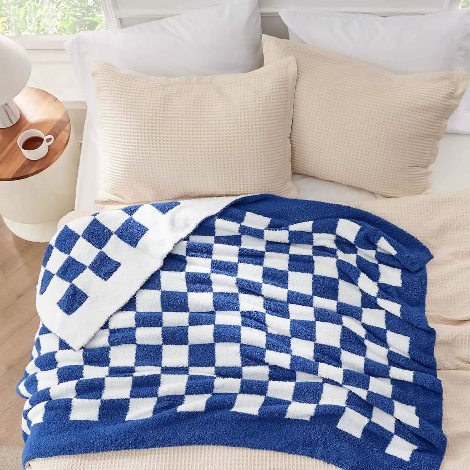 Ultra-Soft Reversible Checkered Blanket