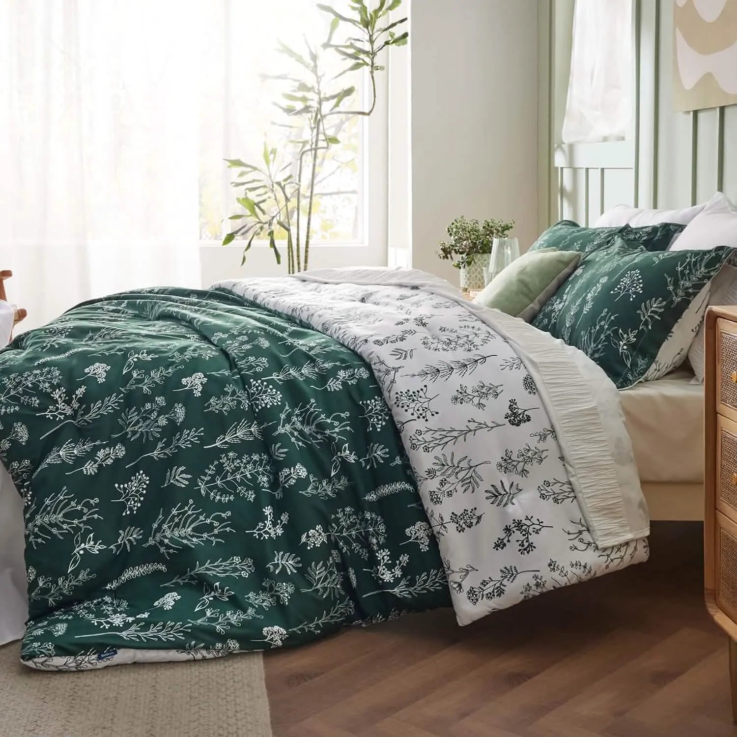 Reversible Floral Comforter Set