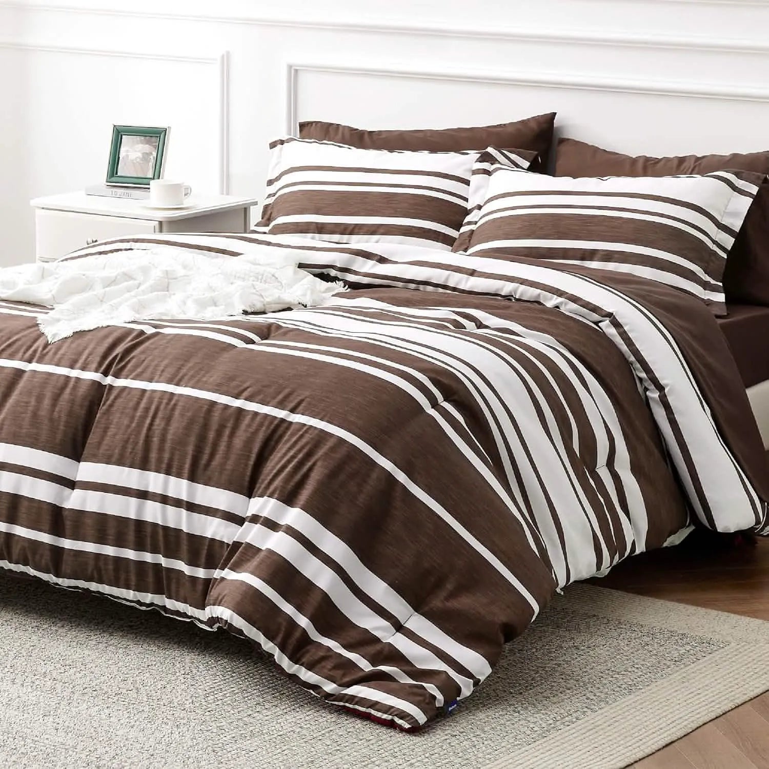 Reversible Cationic Dyed Bed-in-a-Bag