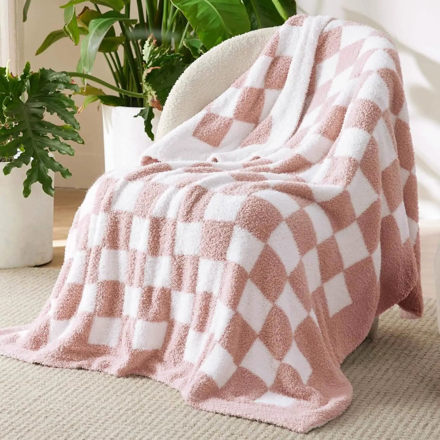 Ultra-Soft Reversible Checkered Blanket