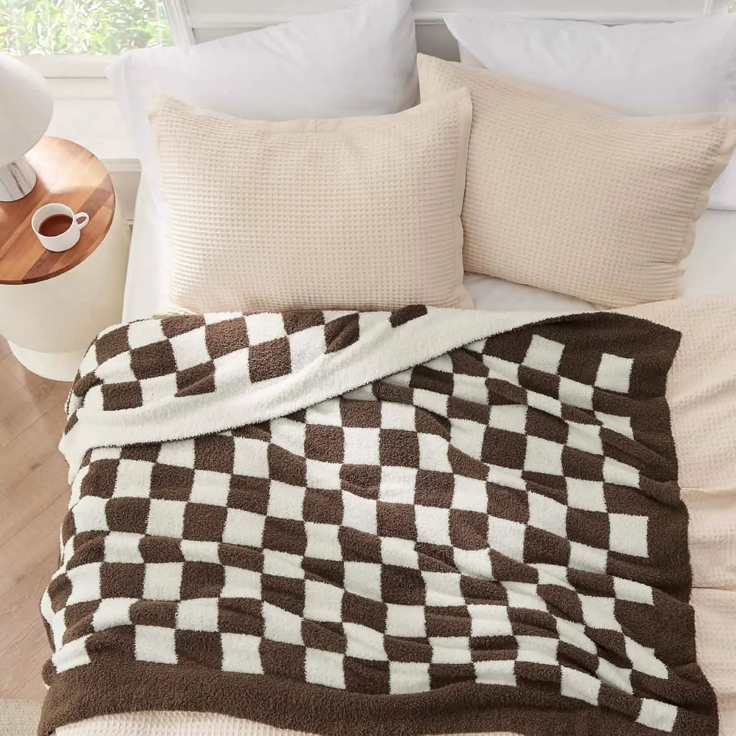 Ultra-Soft Reversible Checkered Blanket