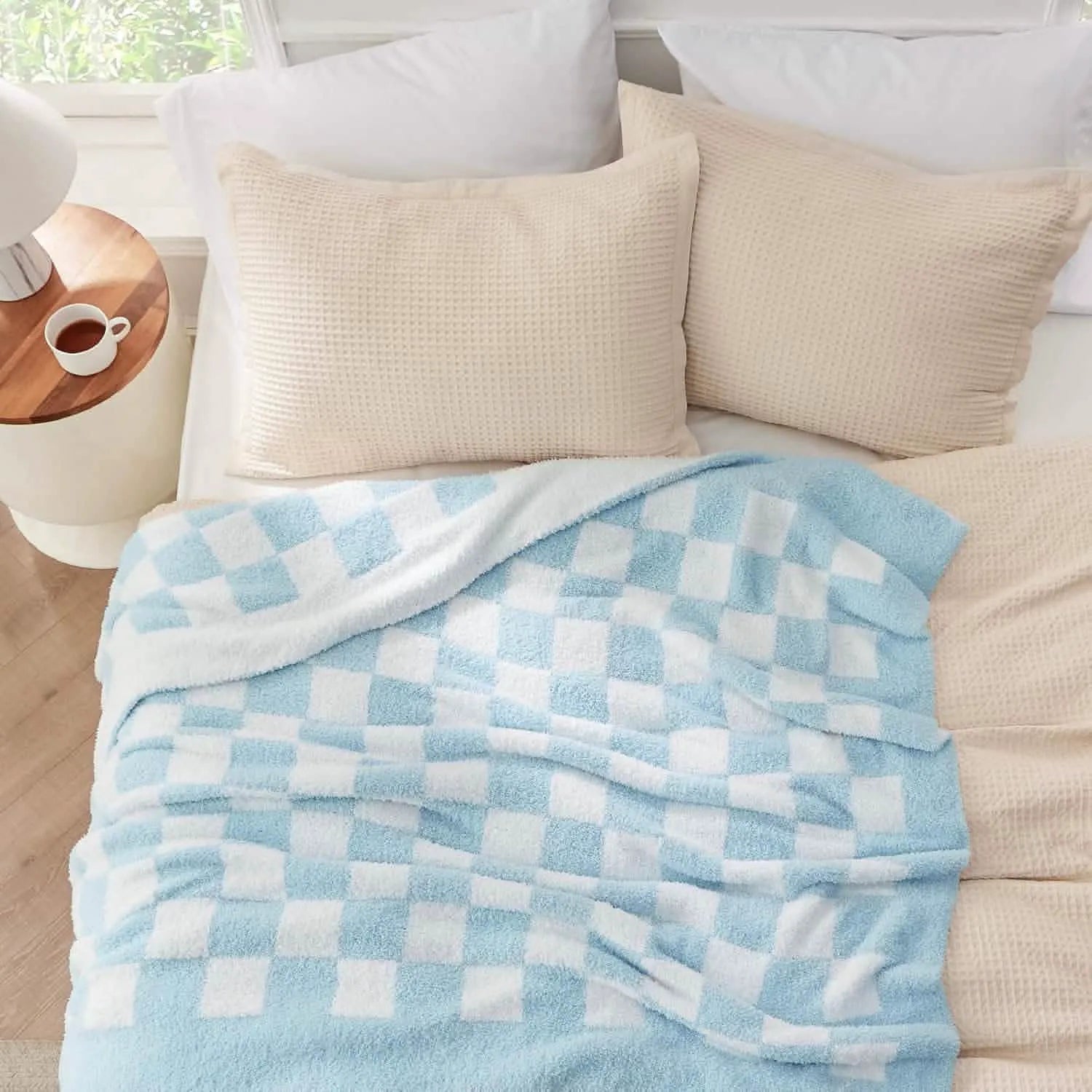 Ultra-Soft Reversible Checkered Blanket