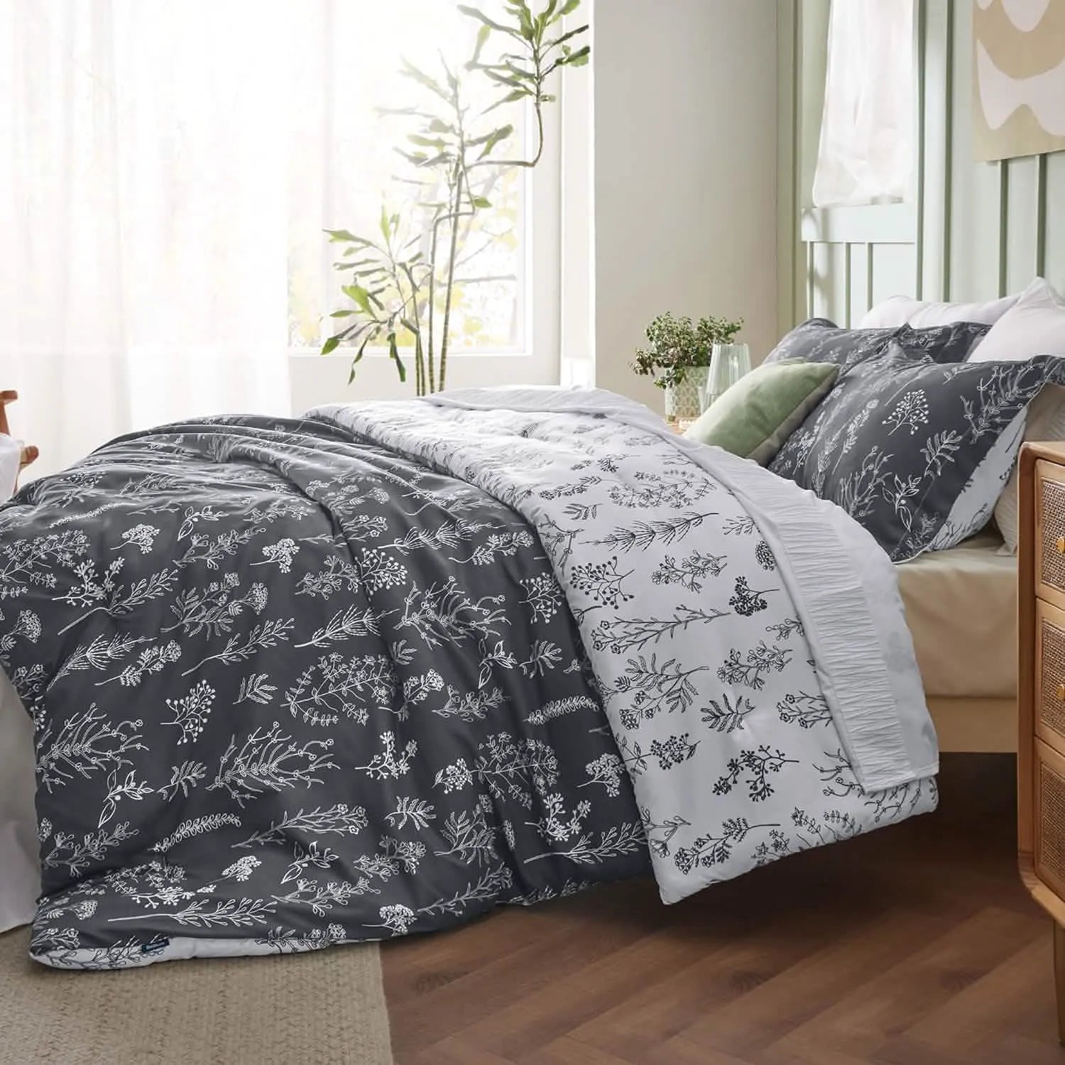 Reversible Floral Comforter Set