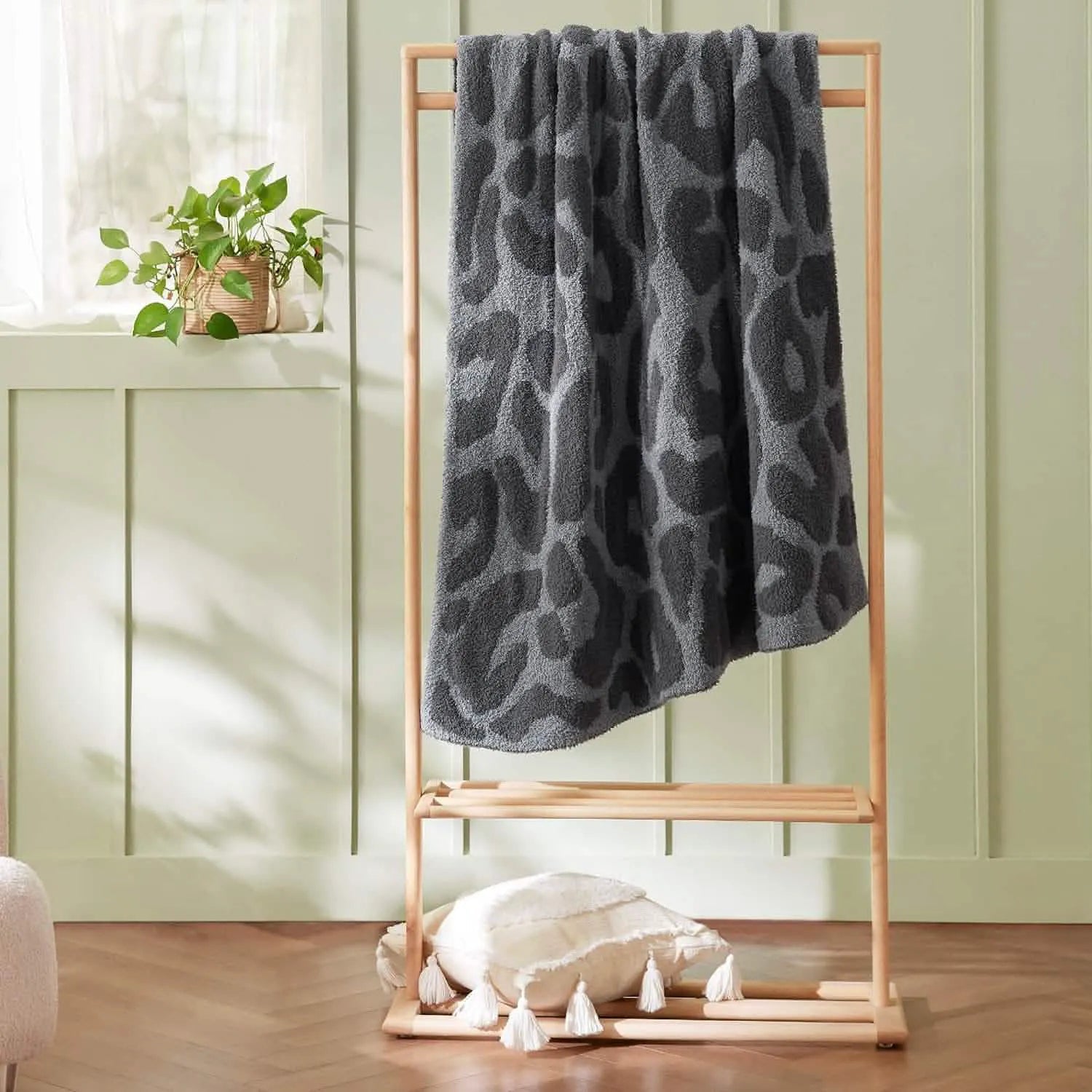 Feather Yarn Throw Blanket