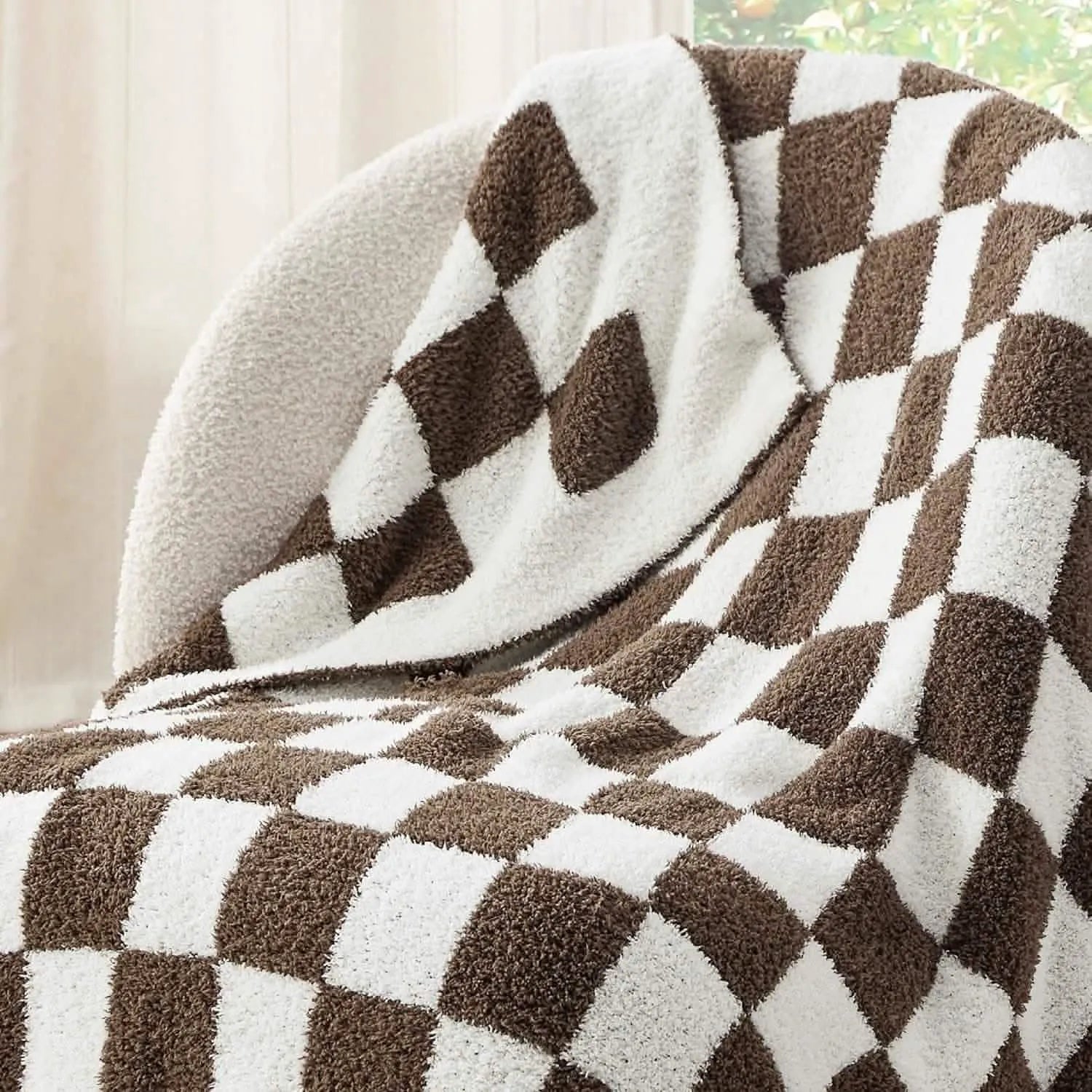 Ultra-Soft Reversible Checkered Blanket