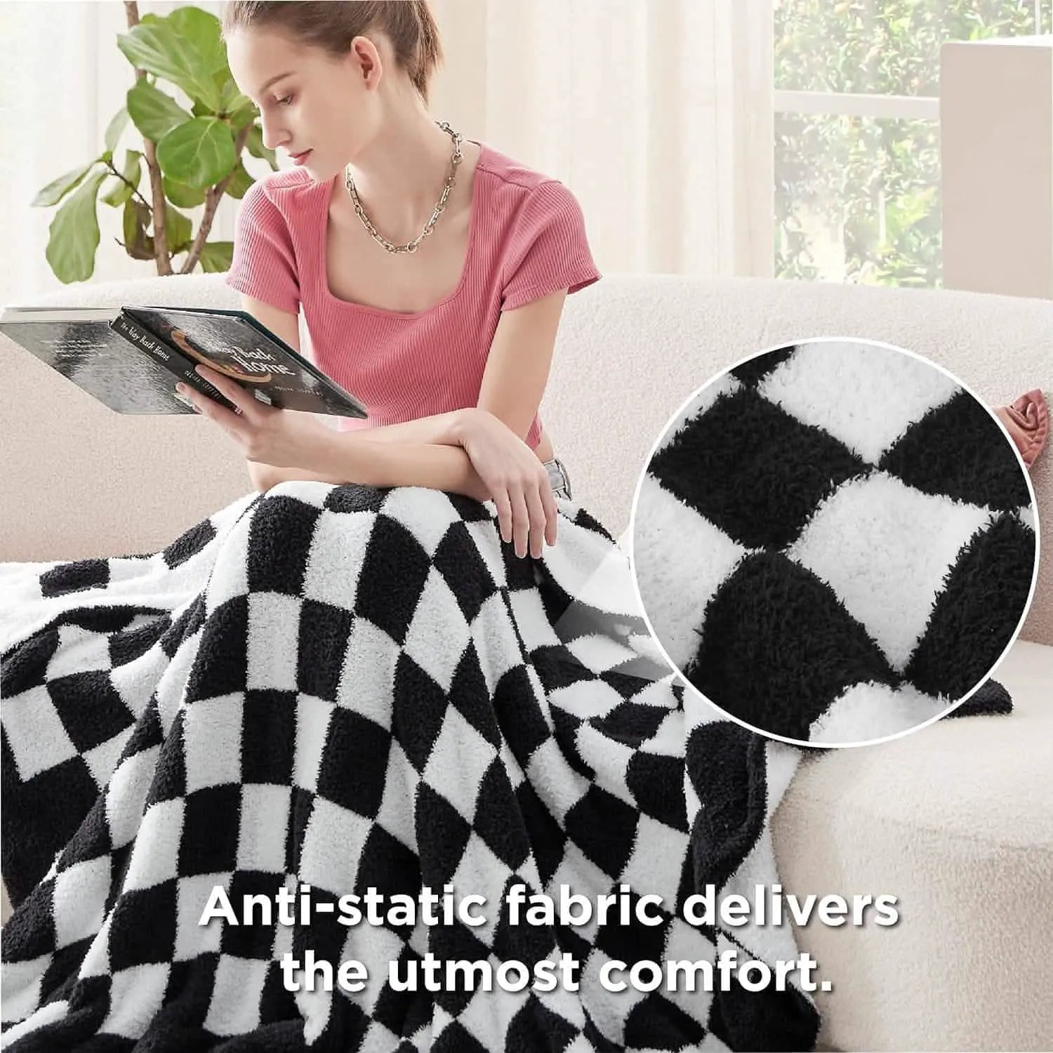 Ultra-Soft Reversible Checkered Blanket